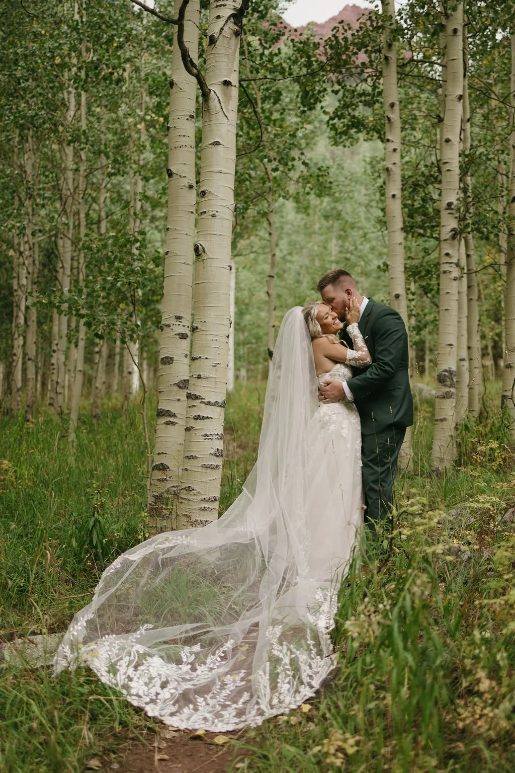 chuckandshilohphotoandfilm-alexieandcorey'swedding-maroonbellscolorado-74.jpg