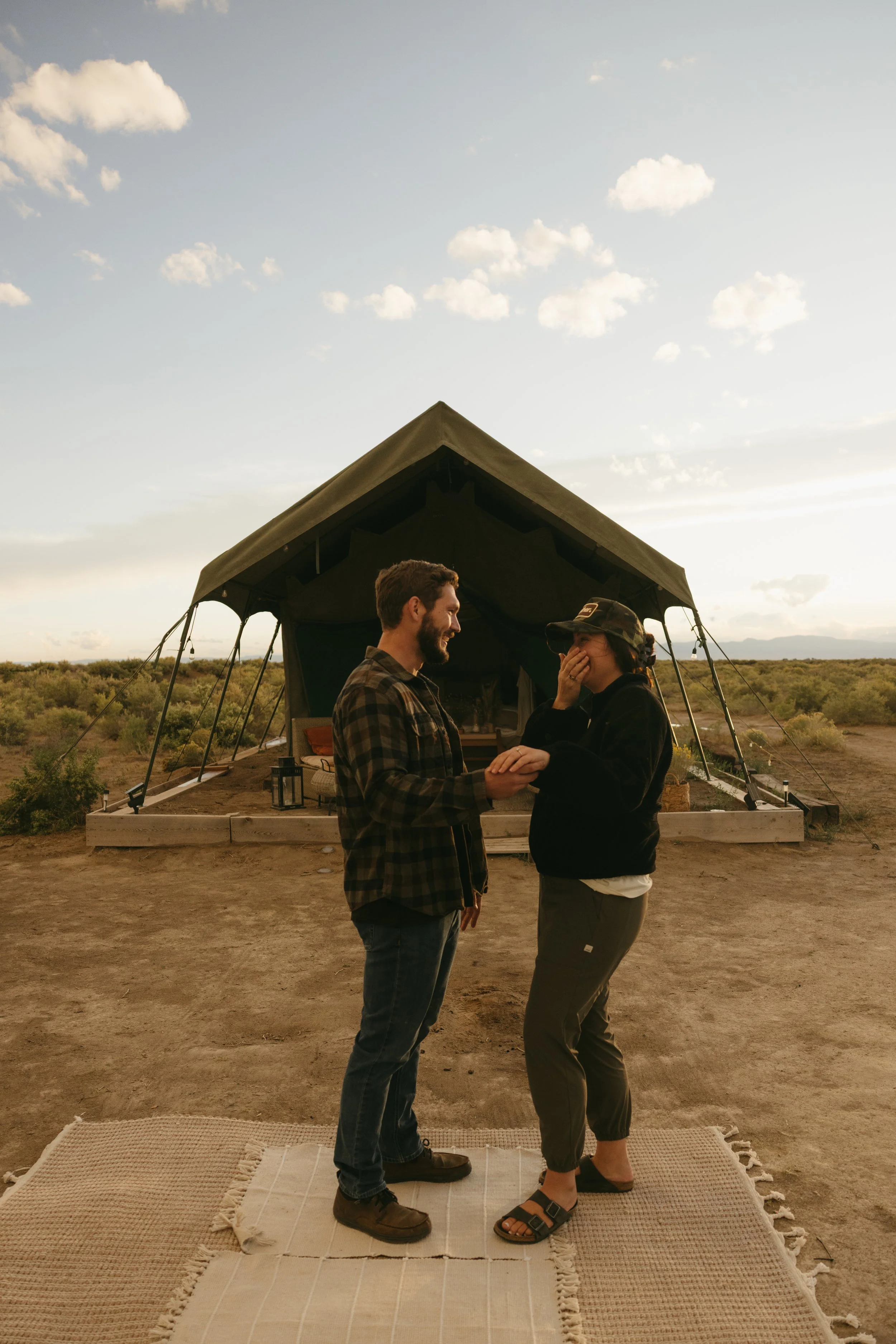 chuckandshilohphotoandfilm-hannahandaustinssurpriseproposal-greatsanddunesnationalpark-055.jpg