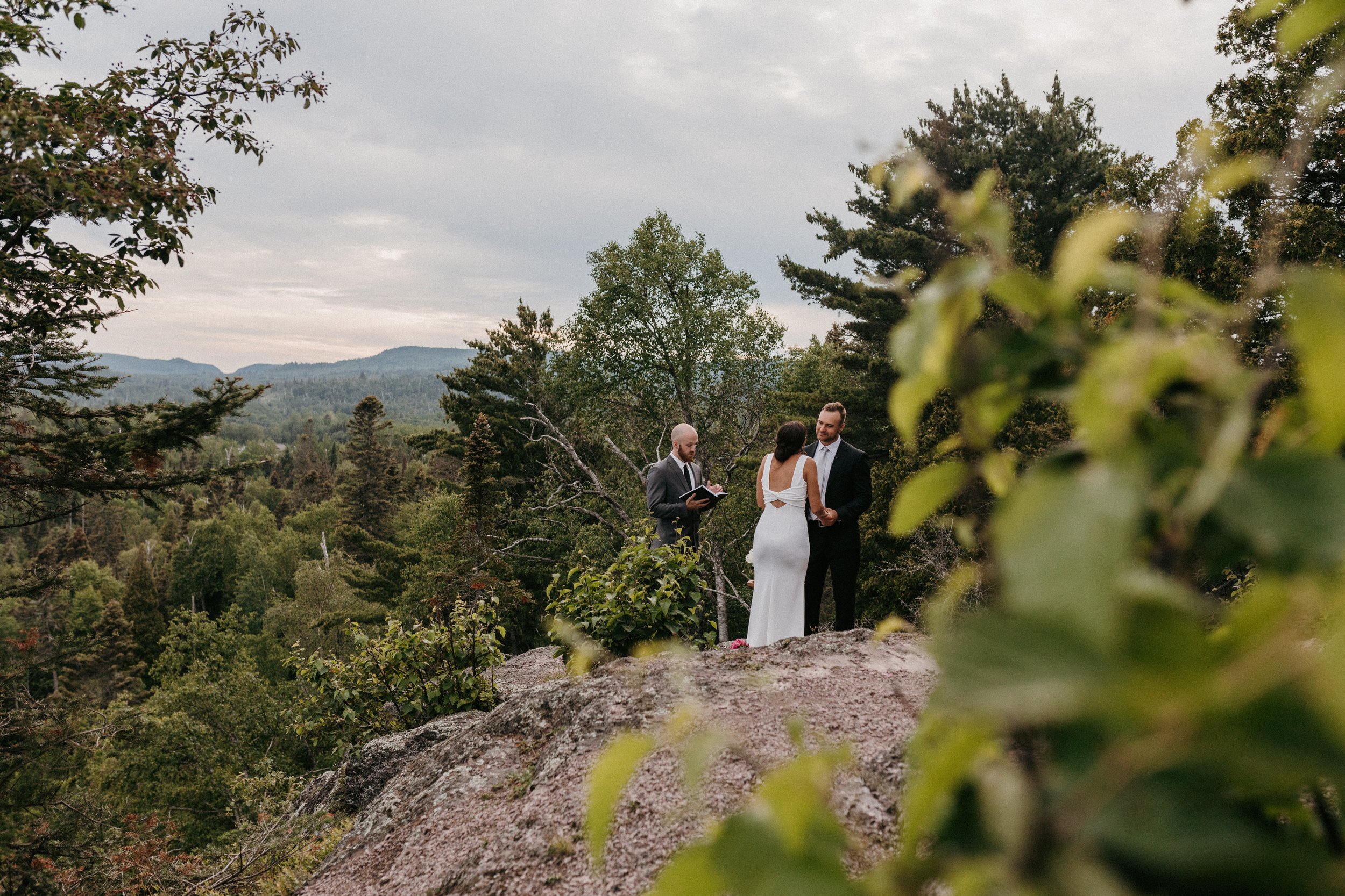 Janelle+Justin-SneakPeak-21.jpg