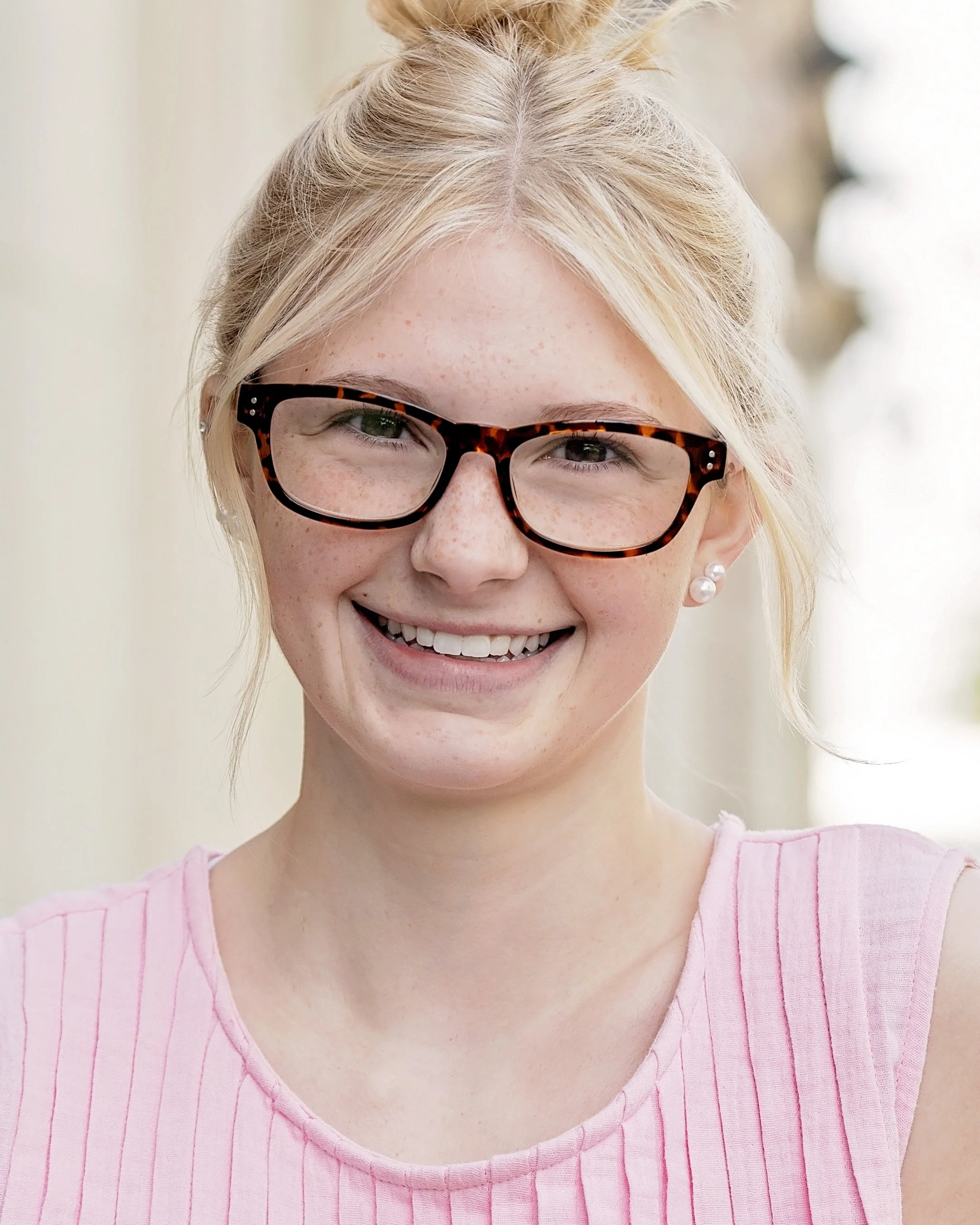 Skyler_Philpot_GlassesOnCU.jpg