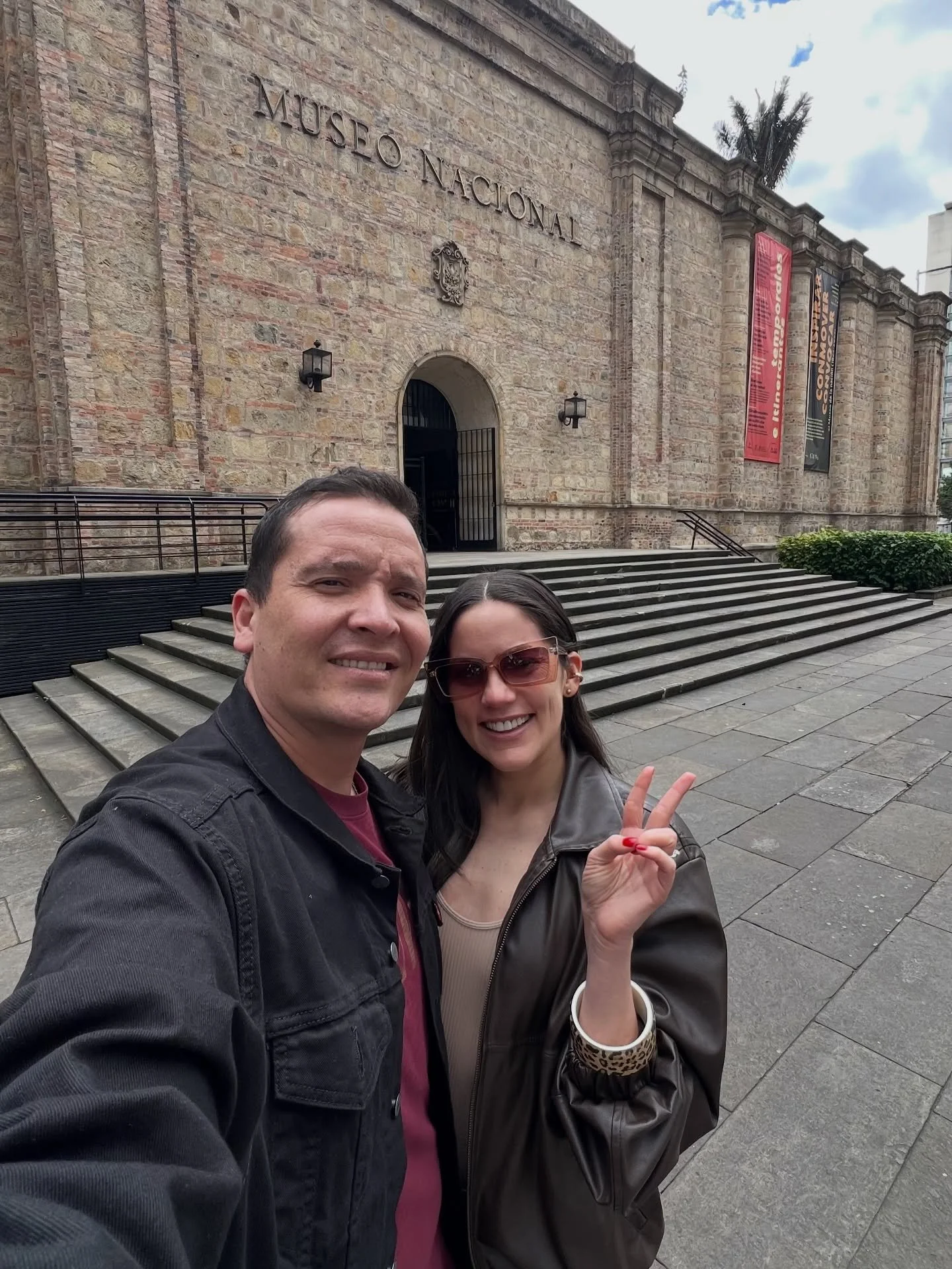 Una ma&ntilde;ana FELIZ de enero recorriendo el hermoso @museonacionalco con @diegopulecio 
#unhipoenelmuseo 🖼️🦛🧡

@levis #liveinlevis #lavidaeslinda🌴