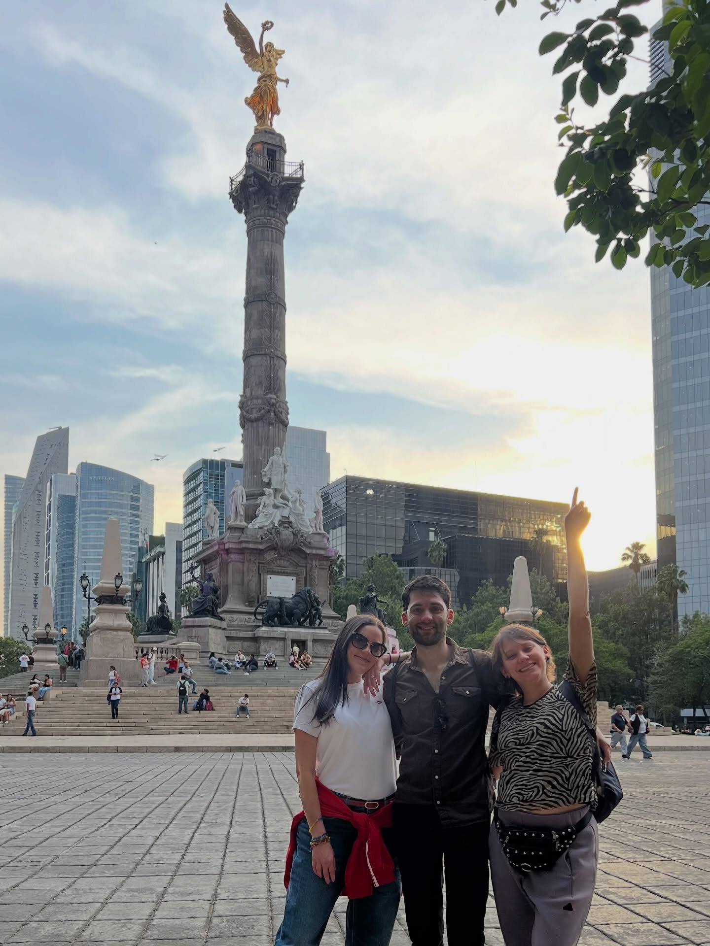 05-05-26
Mayo con M de M&eacute;xico lindo y querido🇲🇽❤️✨
Una escapada con dos de mis amores Palmitas @pal_mauu @bismark_palma 

#lavidaeslinda🌴
