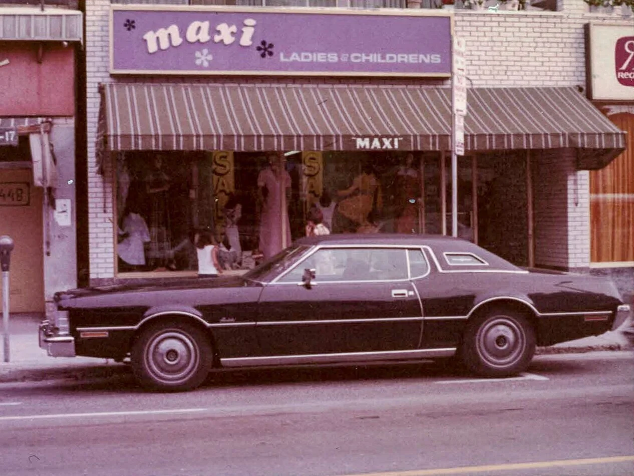 About — MAXI SHOP