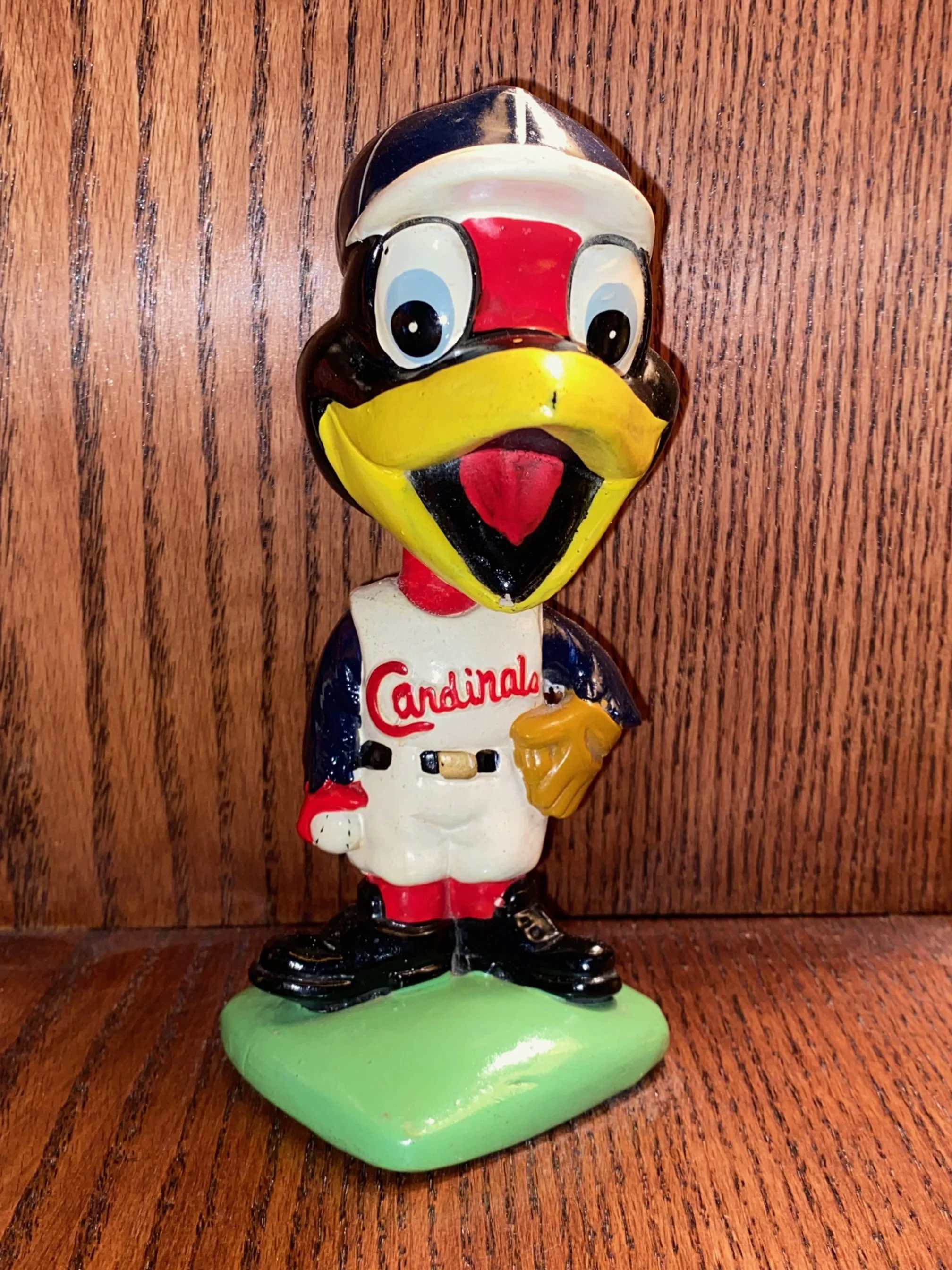 St Louis Cardinals Green Square Nodder 1960-61 - Gem Near Mint