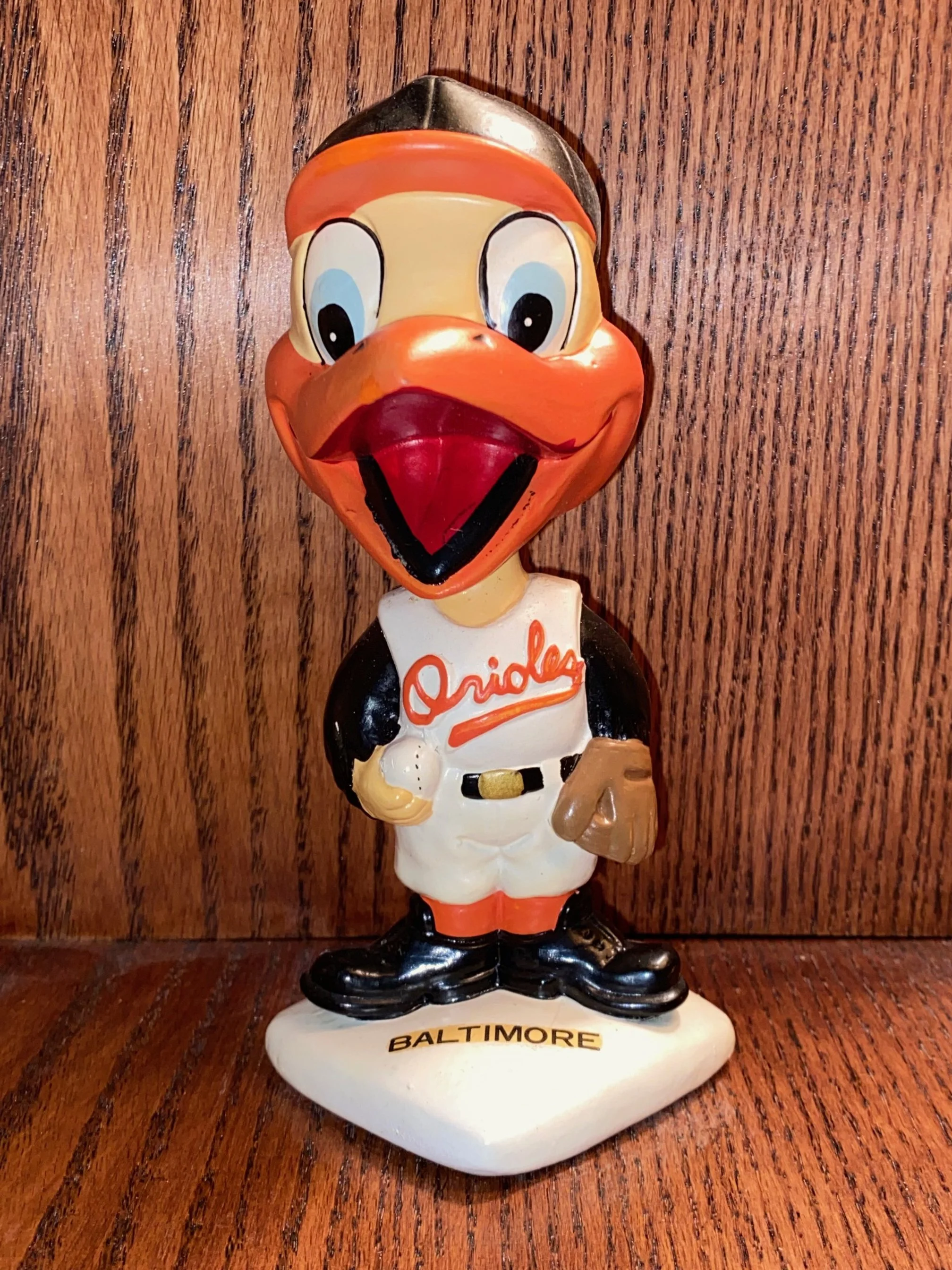 Baltimore Orioles White Base Nodder - Near Mint Minus