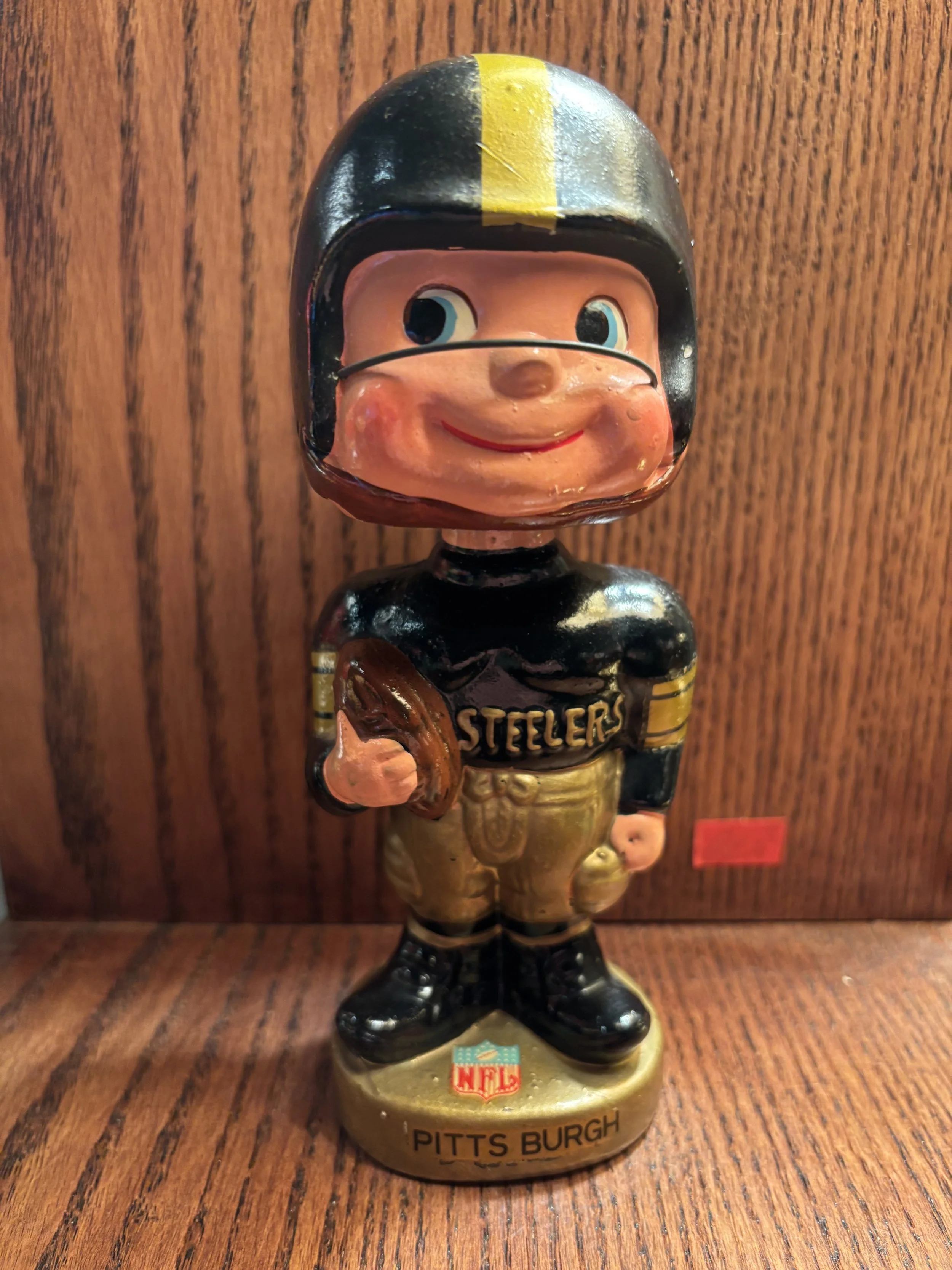 Pittsburgh Steelers Type 1 - Near Mint Minus