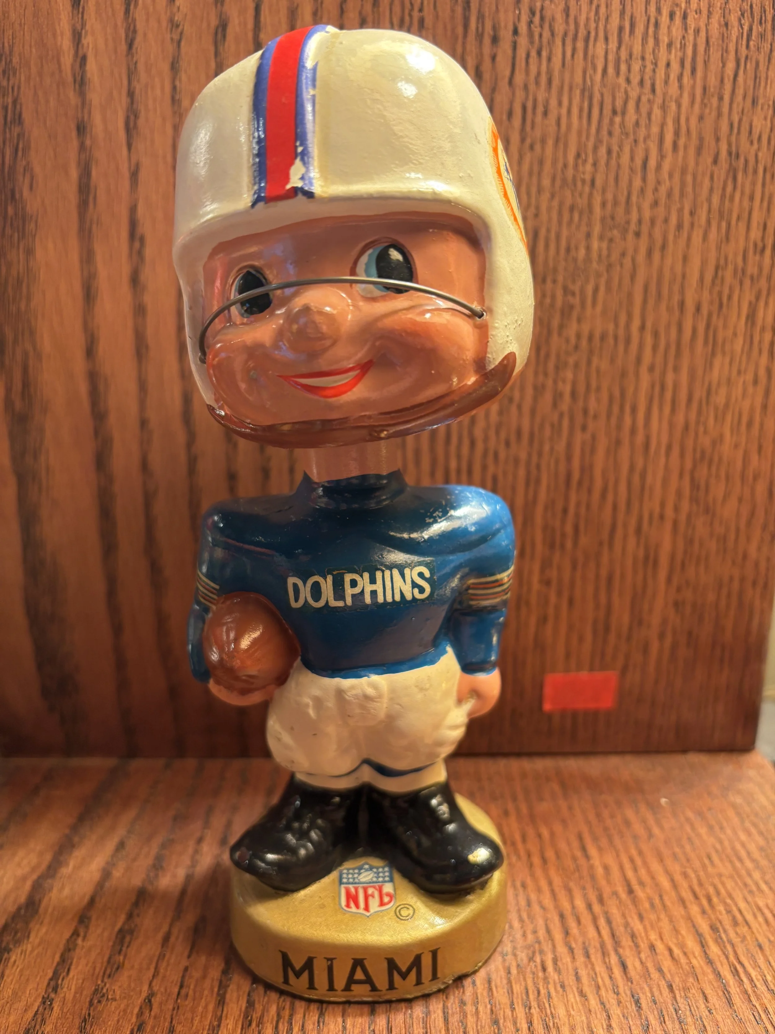 Miami Dolphins Type 3 Nodder - Excellent/Near Mint Minus