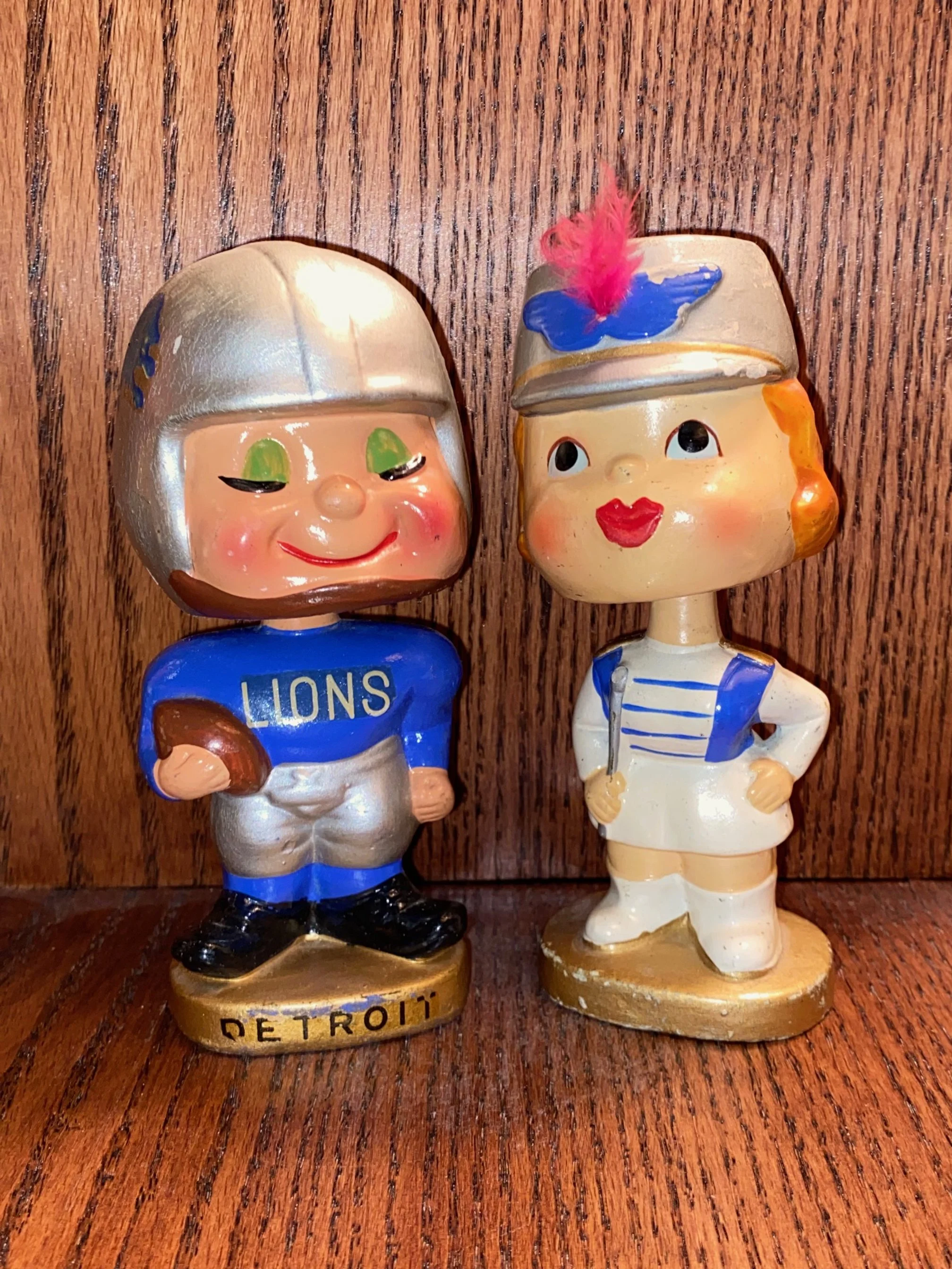 Detroit Lions Kissing Pair - Near Mint Minus