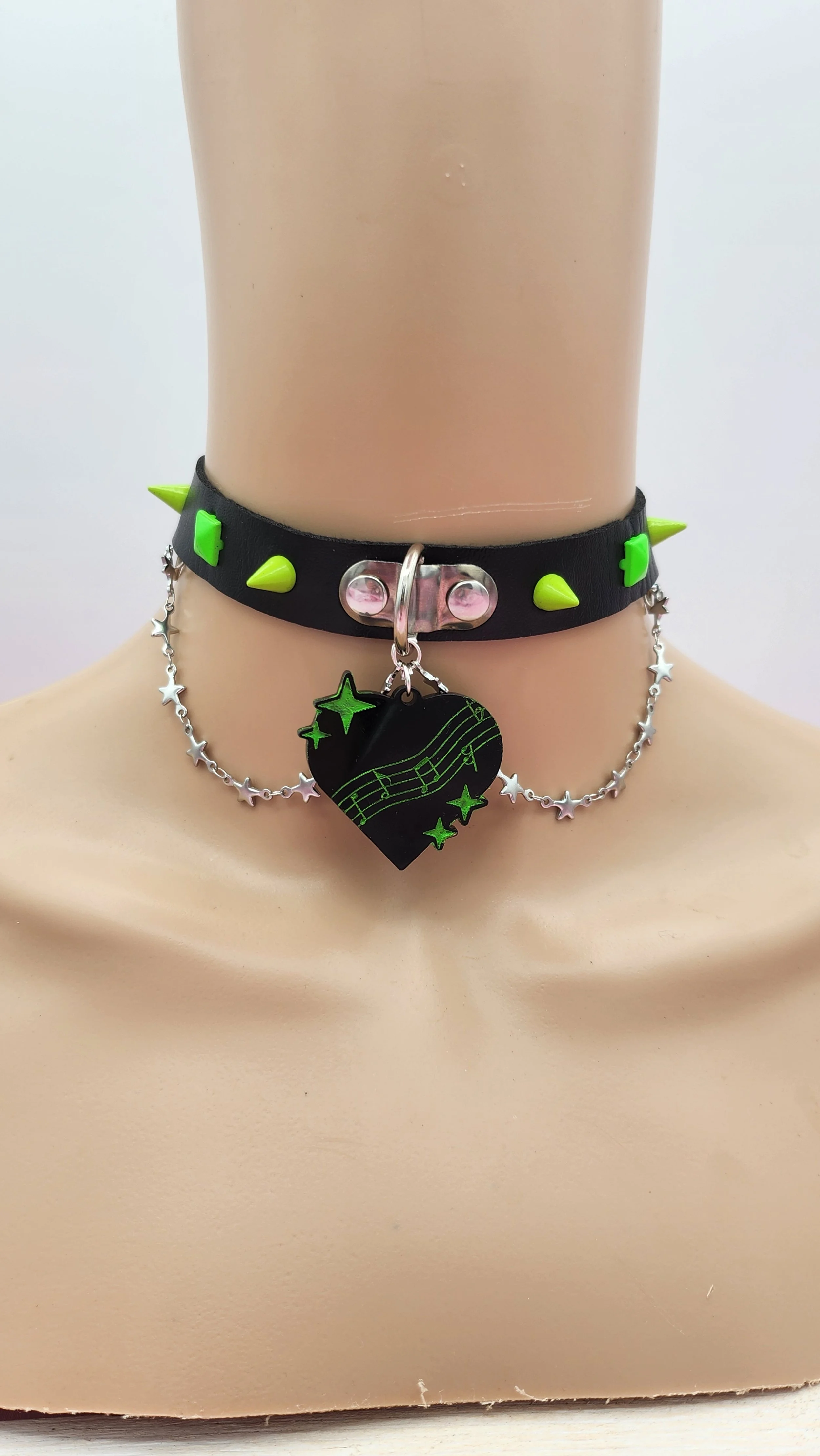 Green Yuri "Aya" Inspired Choker