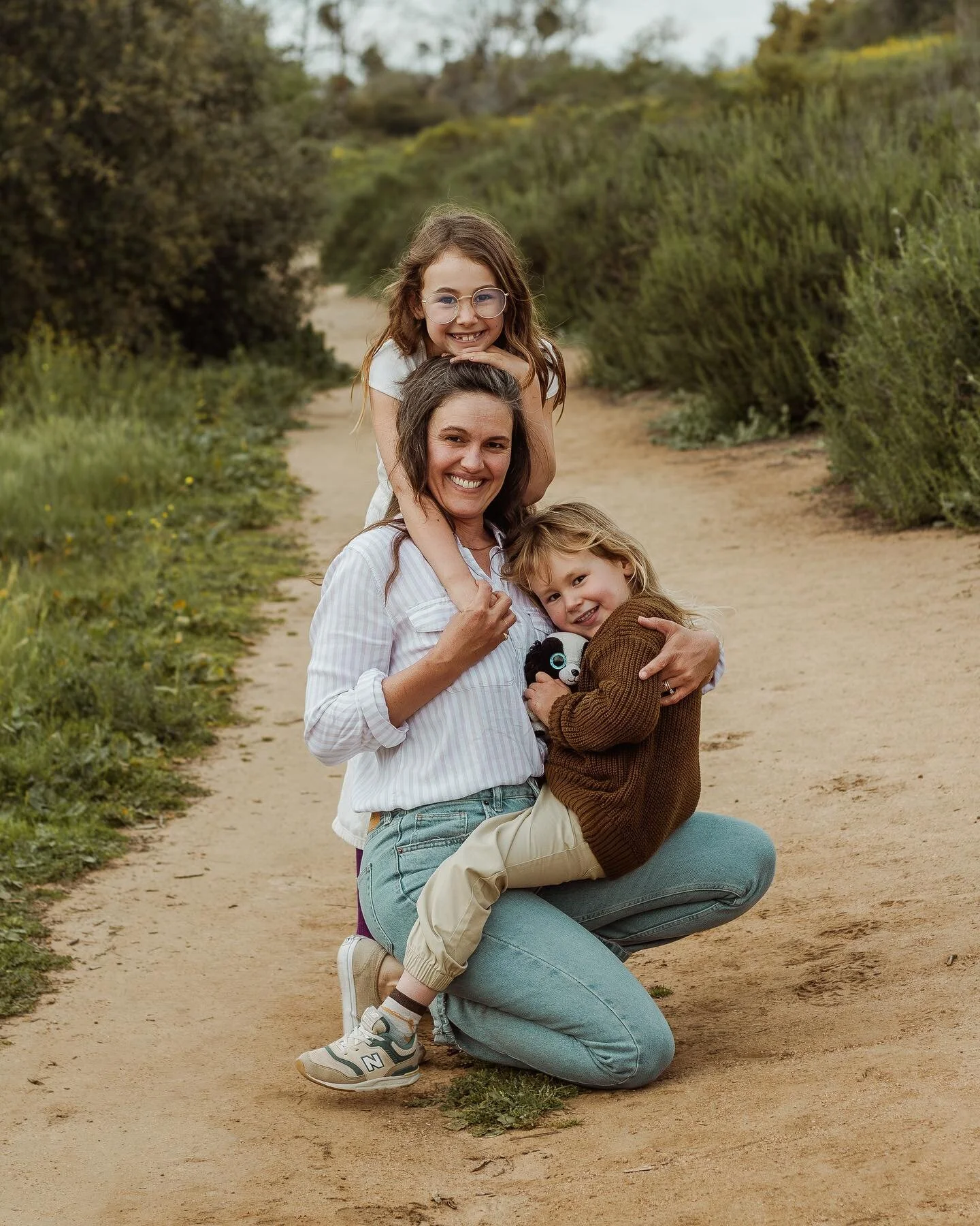 mother&rsquo;s day minis are right around the corner &amp; i cannot wait!! this year i am offering two dates and more time slots for all of you ☺️ check out my story and &ldquo;mini sessions&rdquo; highlight to learn more 🦋💚✨
&bull;
&bull;
&bull;
#