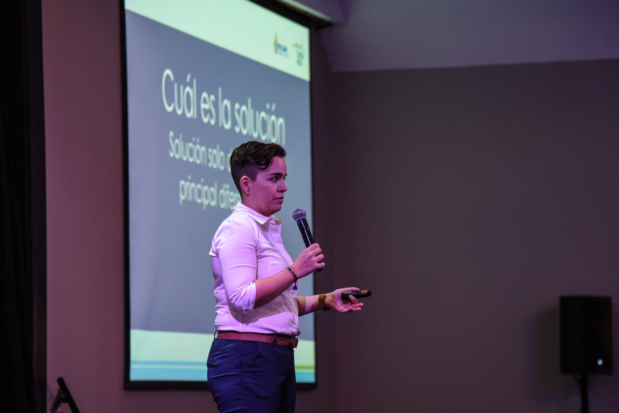 Ana Mora 12-feb 2020-19.jpg