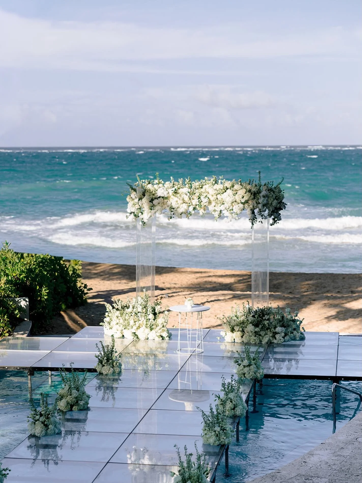 Let&rsquo;s celebrate in paradise 

Planner @krizia_diaz_event_planner 
Photo @ninamartinphotography 
Venue @laconchaweddings 
Decor @hamsellsantosdesigner