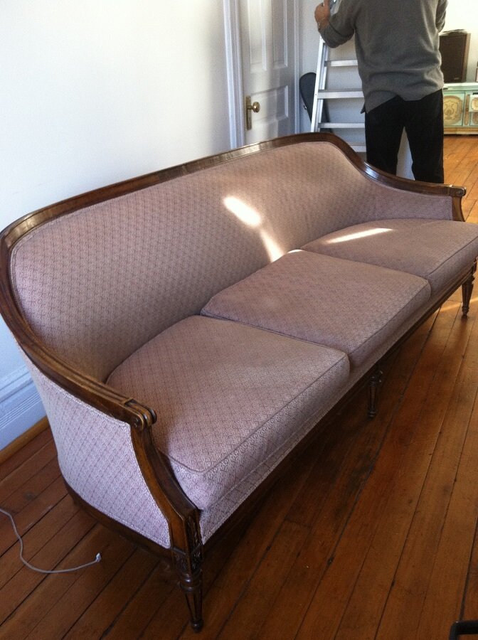 Vintage Sofa – Before