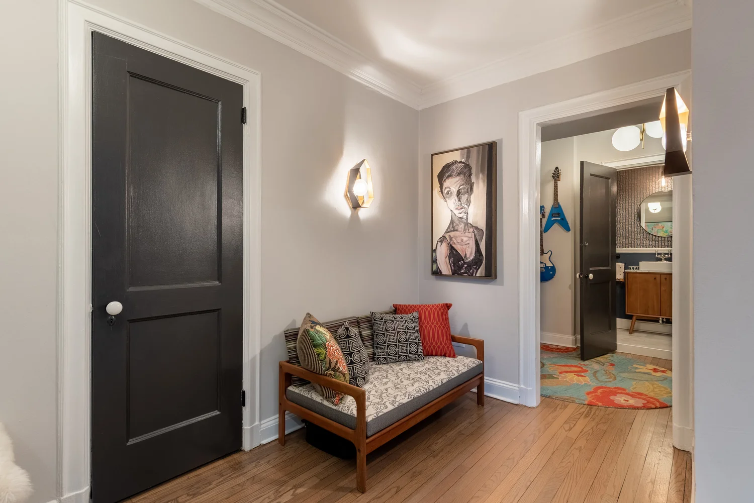Portfolio - Uptown Vintage Apartment — Urban Source