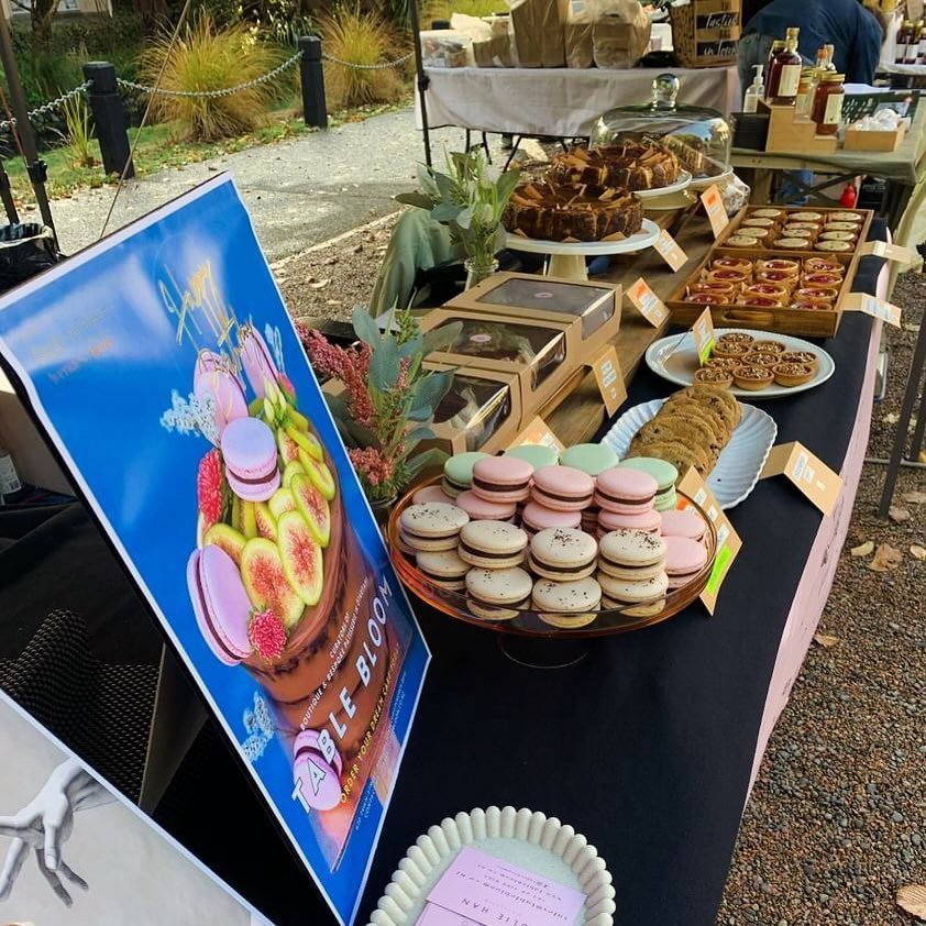 A beautiful spread from @tablebloomnz 

✨Cookies
✨Basque Cheesecake
✨Macarons
✨Mini Tarts
✨Cakes and more

Come and pick up something special thismorning, find them opposite the coffee tent near the big house. 

#chchfarmersmarket #nzbaked #nzmade #c