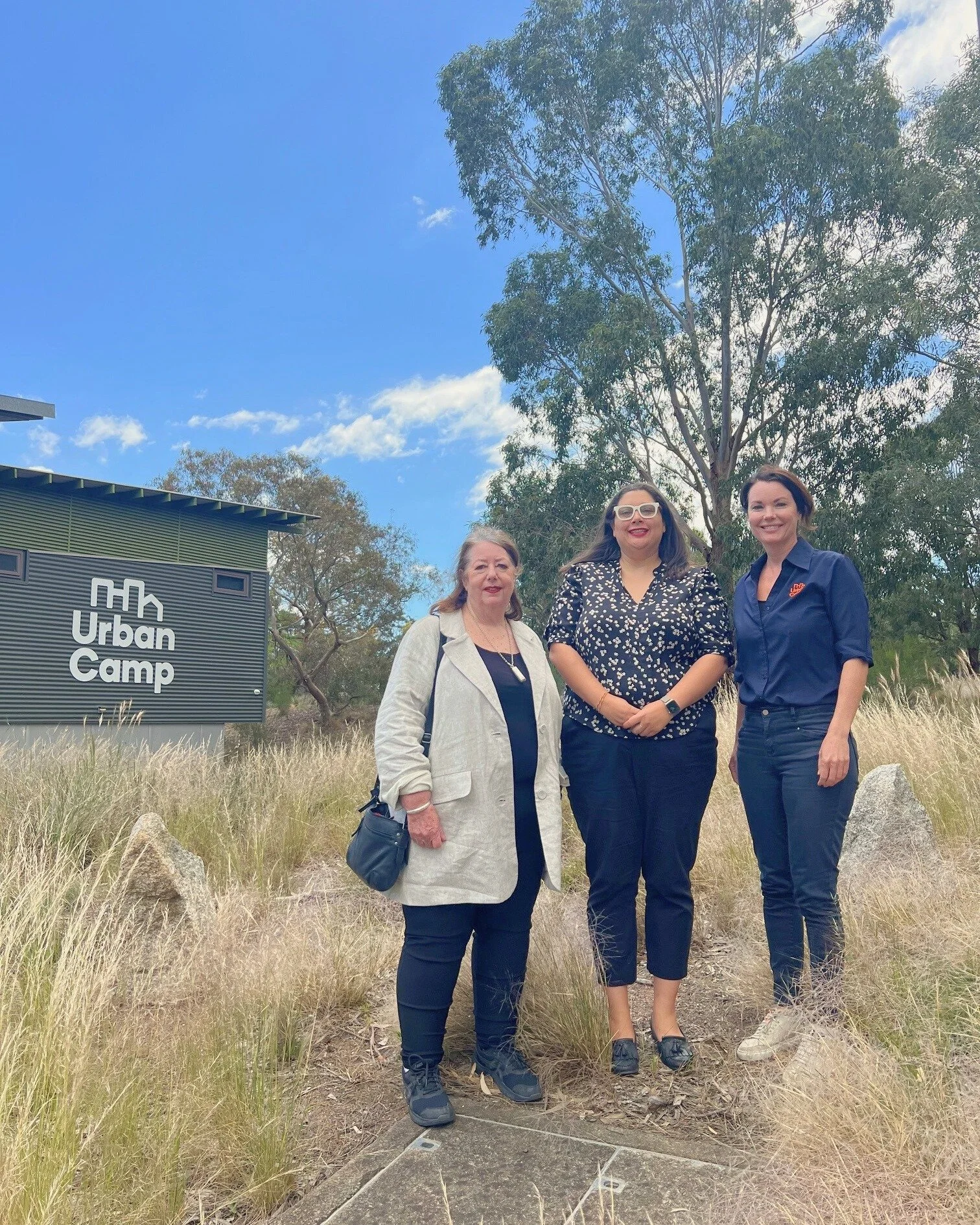 Yesterday we welcomed our local MP Sheena Watt to Urban Camp, together with board member Julie McCormack and our CEO Elizabeth Compton. Sheena has represented the Northern Metropolitan region in the Victorian Parliament since 2020. During the visit, 