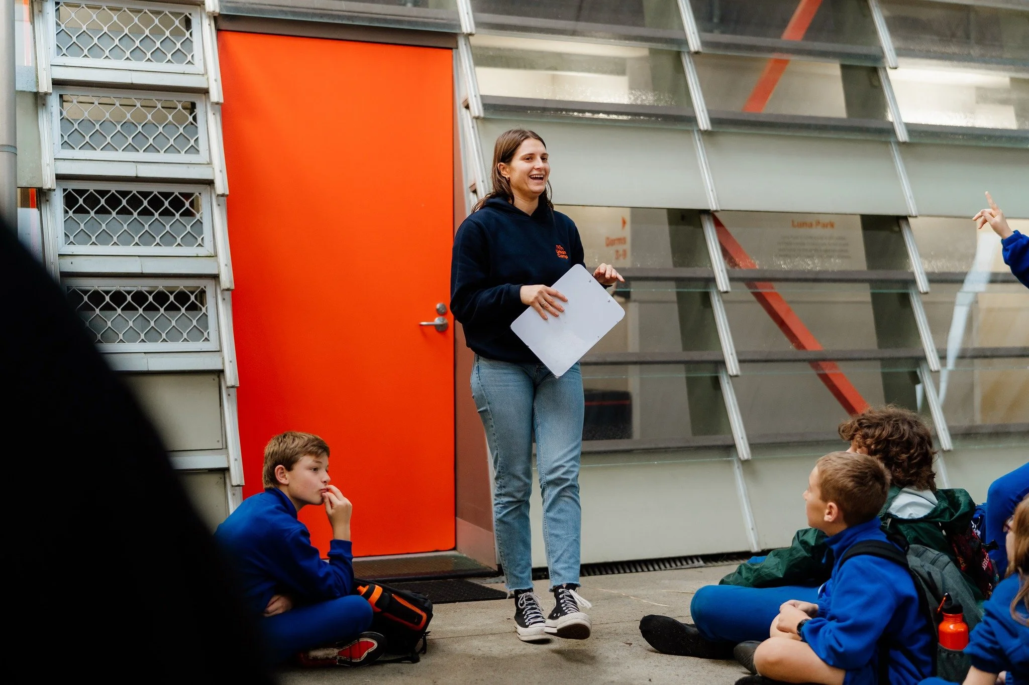 Our group briefings are designed to create clarity from the very beginning. Students are welcomed, expectations are explained and routines are established in a calm, structured way. For more, see our link in bio.