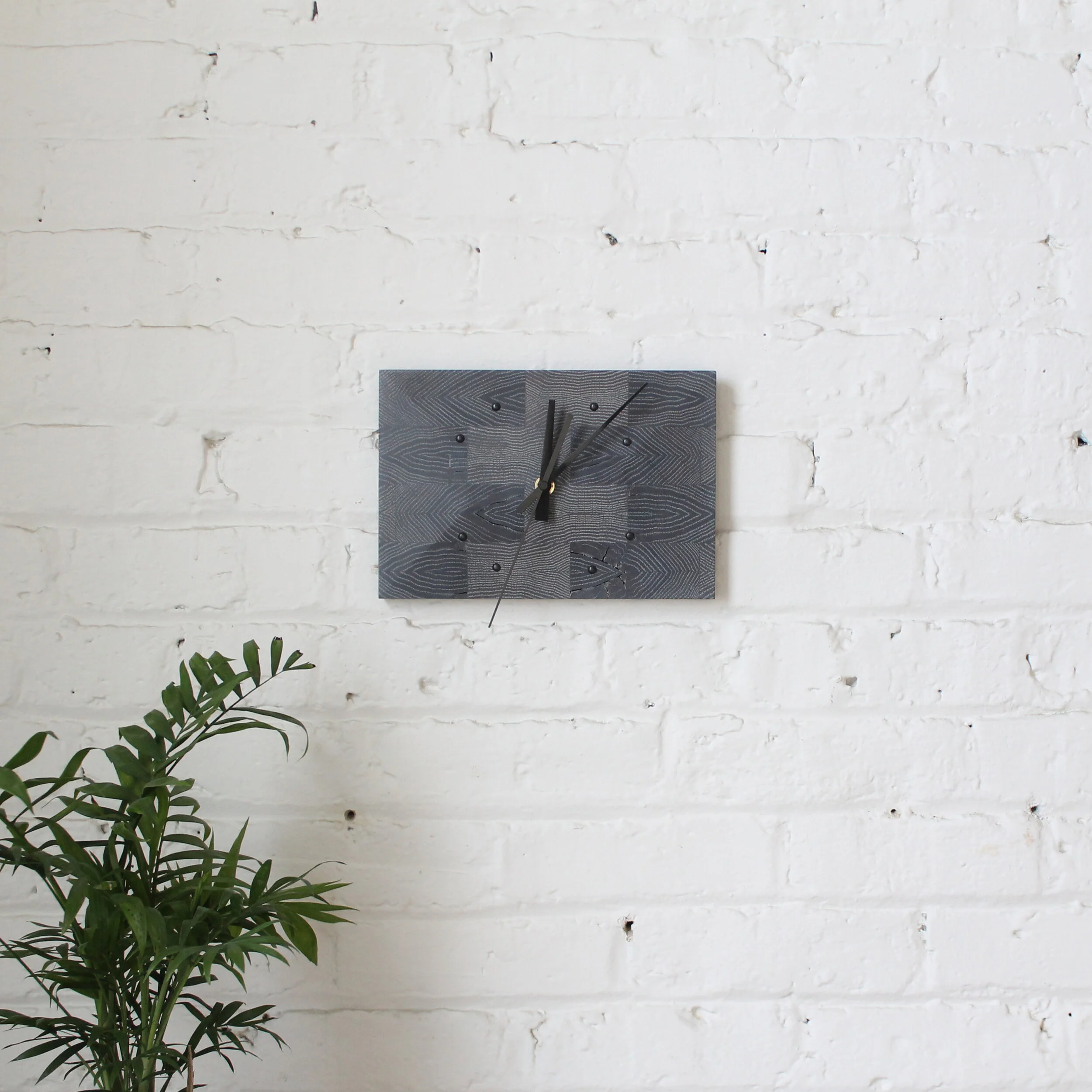 Clock Demin Blackdot Styled.jpg