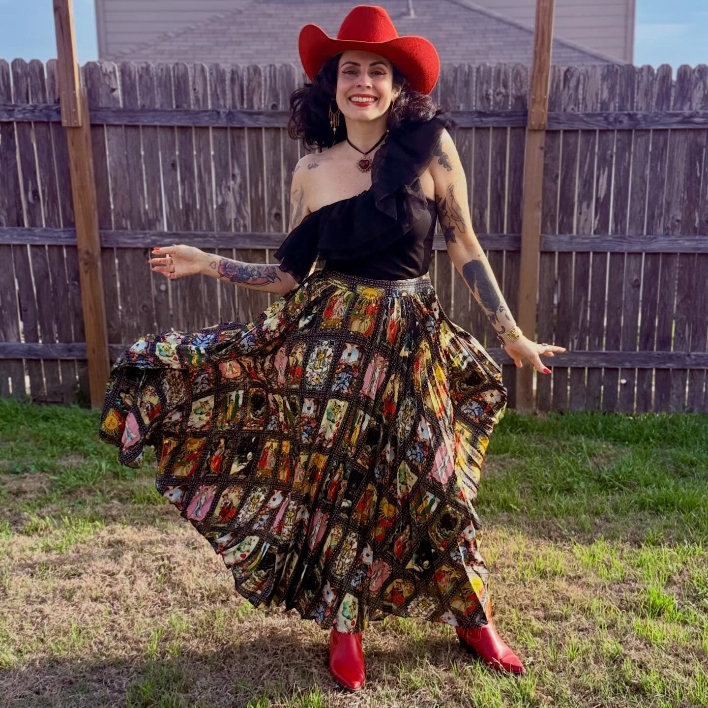 @aliceandolivia slaying the tarot design skirt 🎴Perfect for tonight&rsquo;s tarot event. ❤️❤️❤️

Hire me for a night that is unforgettable.🔮🪩✨