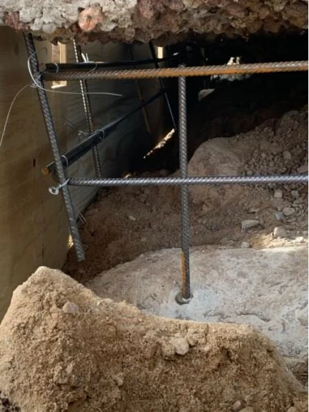 Vanhan perustuskorjauksen raudoitus valmiina