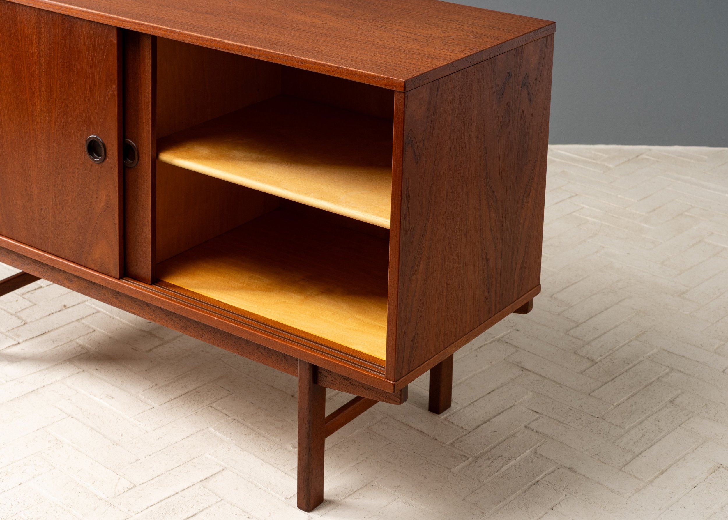 folke-ohlsson-dux-teak-cabinet-resideinc-13.jpg