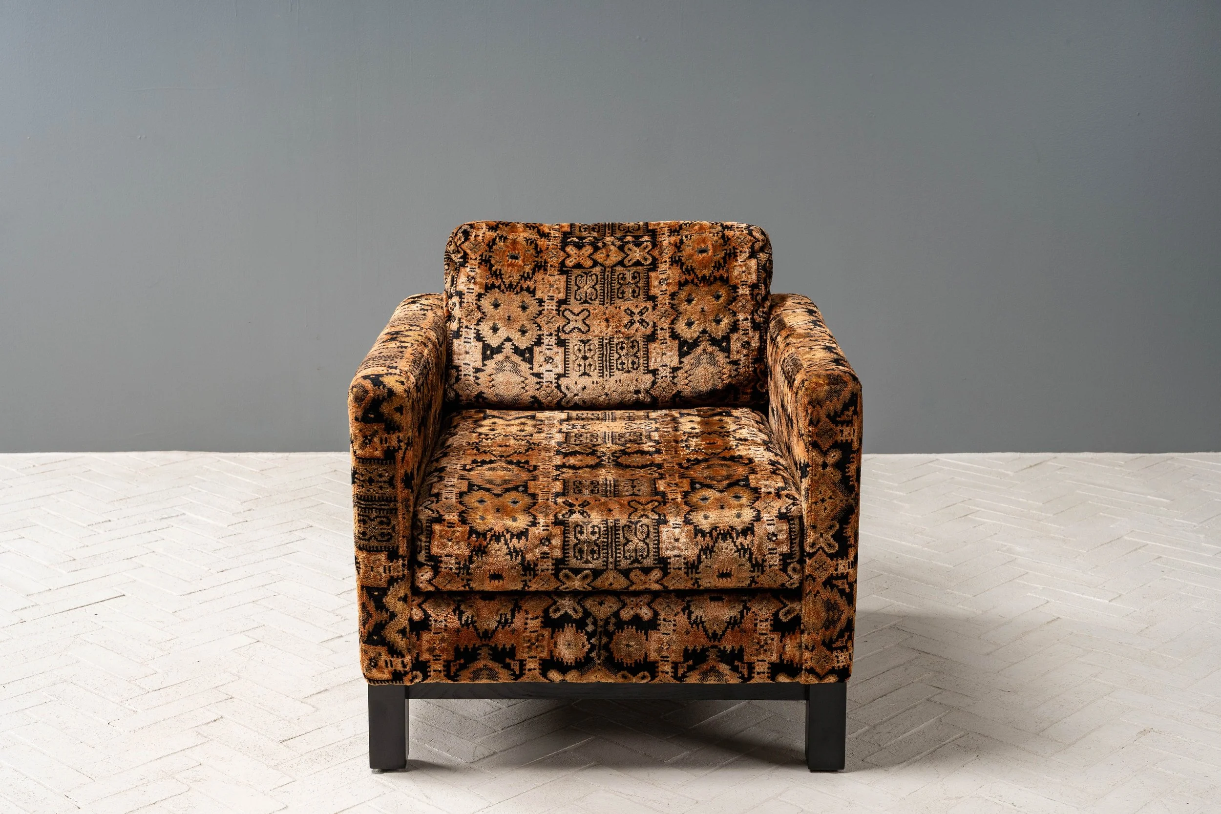 charak-lounge-chairs-with-ebonized-bases-resideinc-4.jpg
