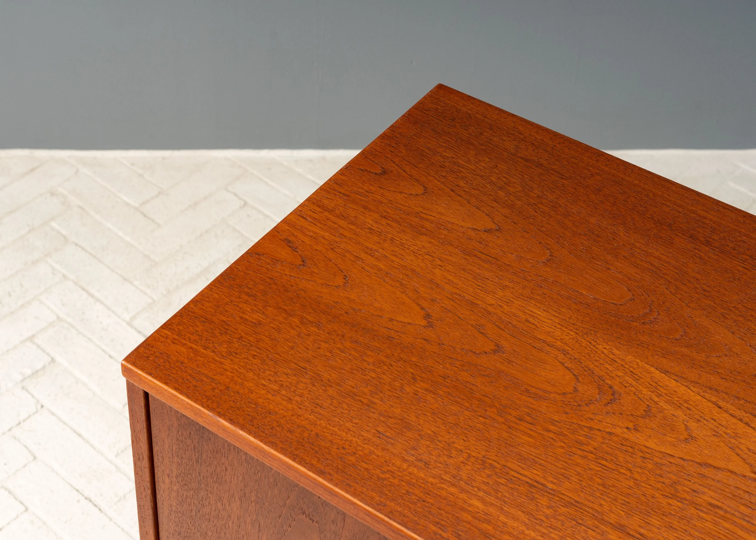 folke-ohlsson-dux-teak-cabinet-resideinc-11.jpg