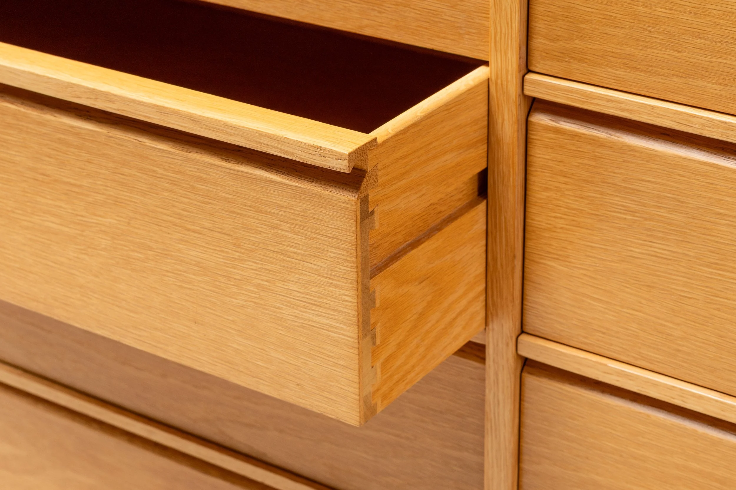 charles-webb-sixties-series-oak-chest-aug2025-resideinc-9.jpg