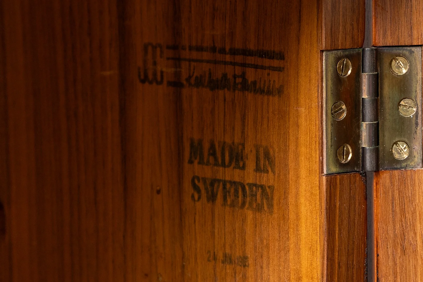 karl-erik-ekselius-swedish-teak-sideboard-resideinc-10.jpg