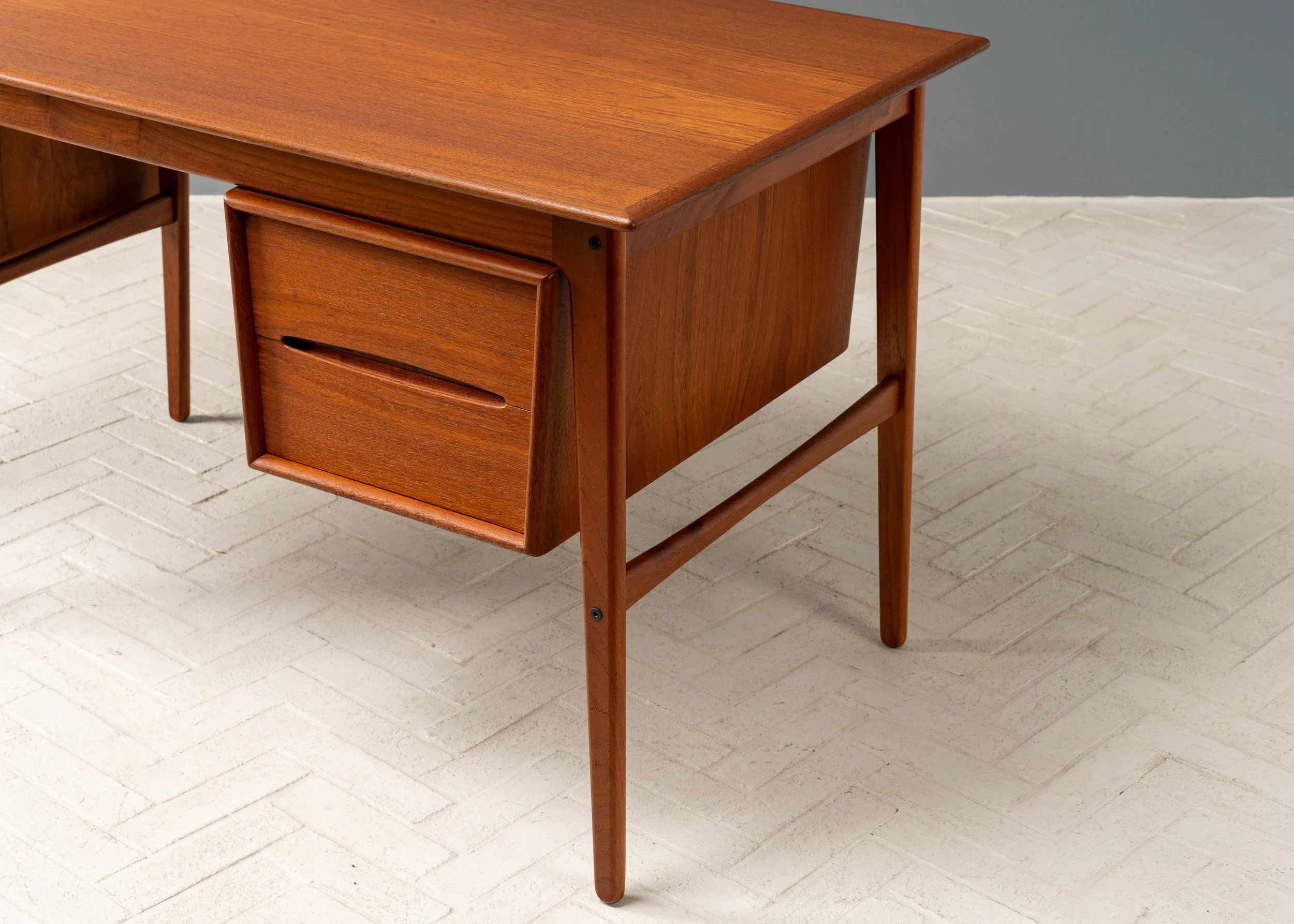 aksel-boll-jensen-expandable-teak-desk-resideinc-6.jpg