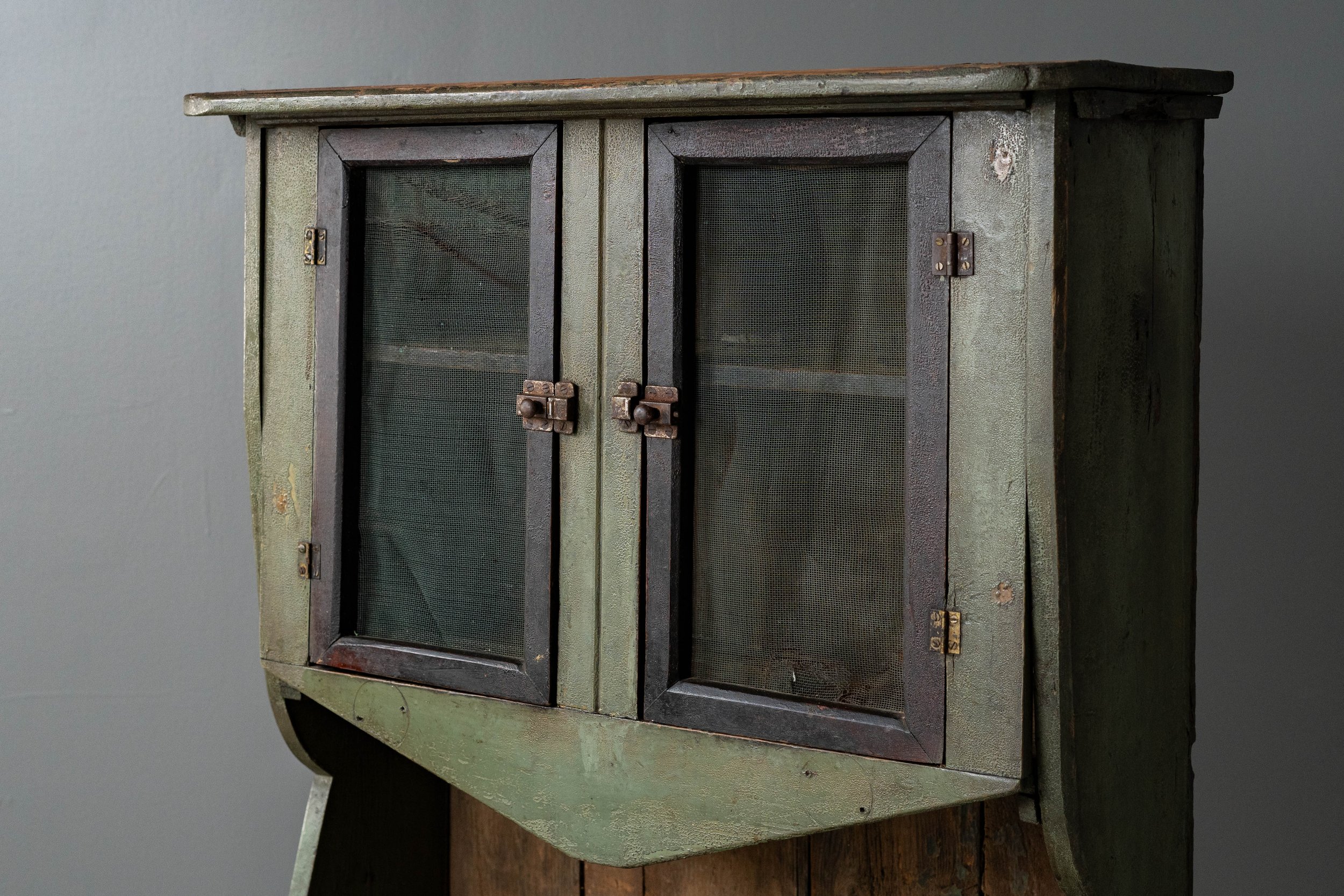 rustic-hutch-resideinc-6.jpg