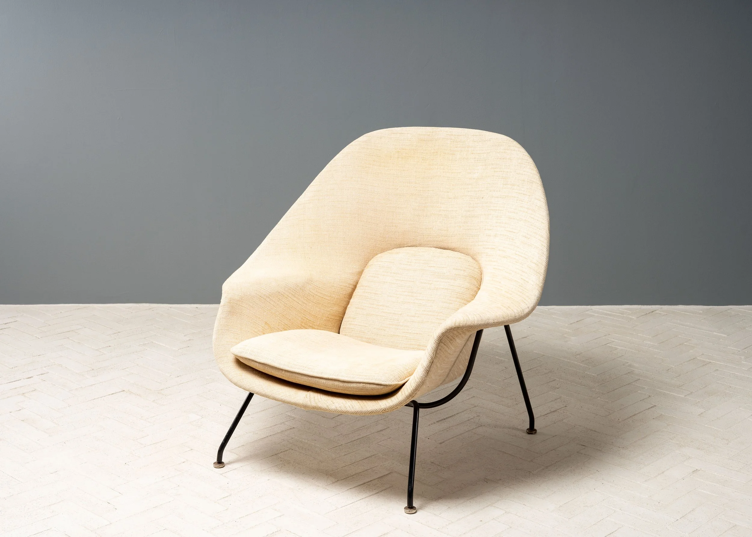 eero-saarinen-knoll-womb-chair-ottoman-workshop-reside-inc-7.jpg