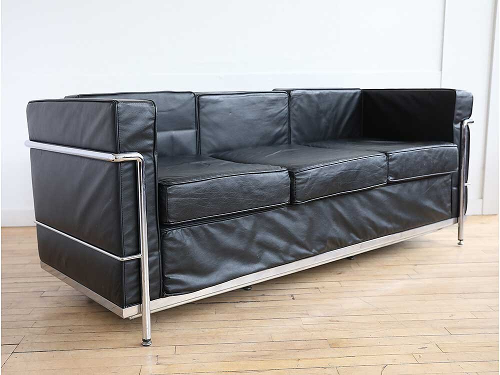 Le Corbusier LC2 Sofa