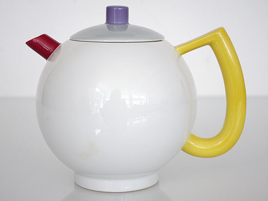 6544-1-Arzburg-Memphis-Style-Teapot.jpeg