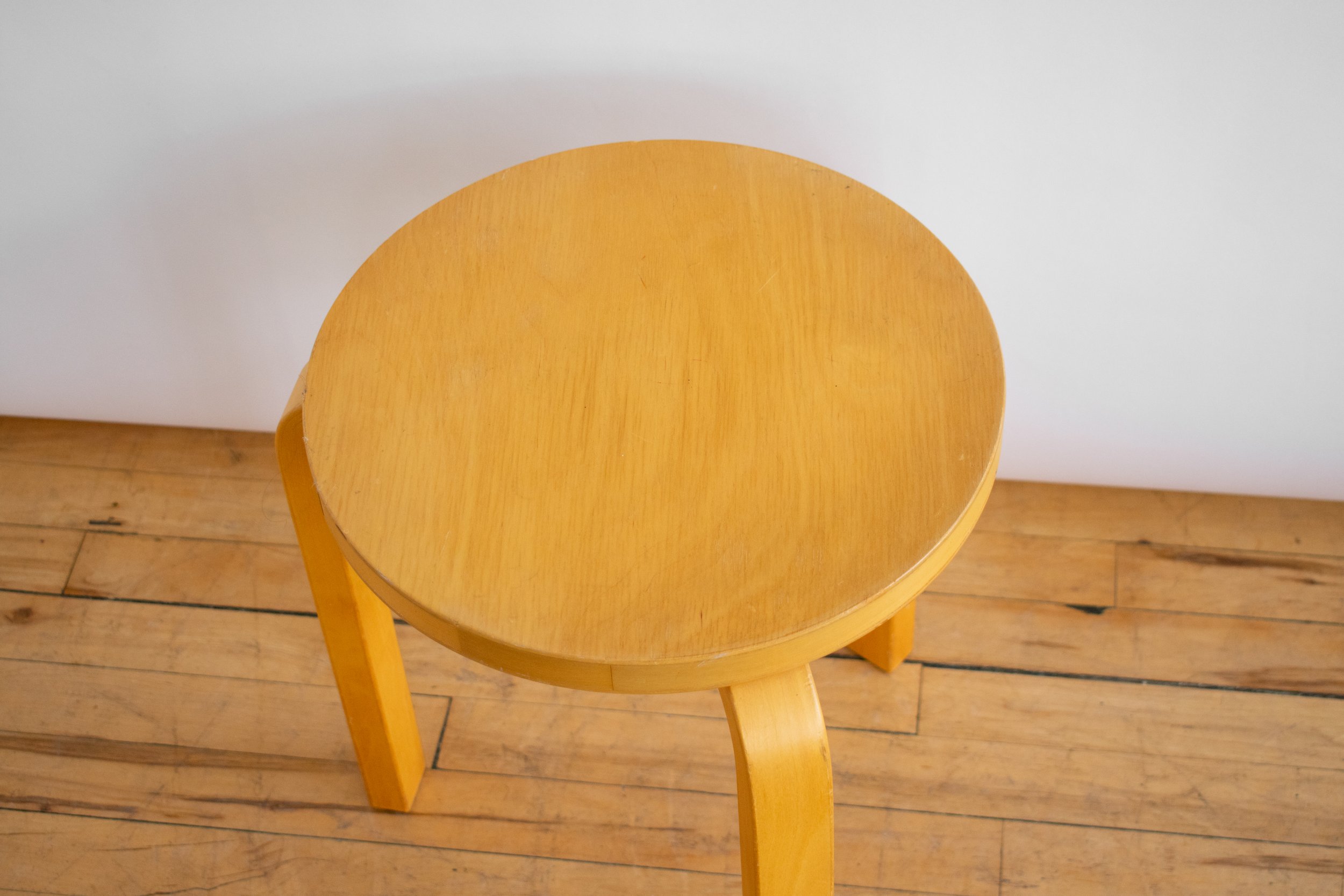 Alvar-Aalto-Stacking-Stools-3.jpg