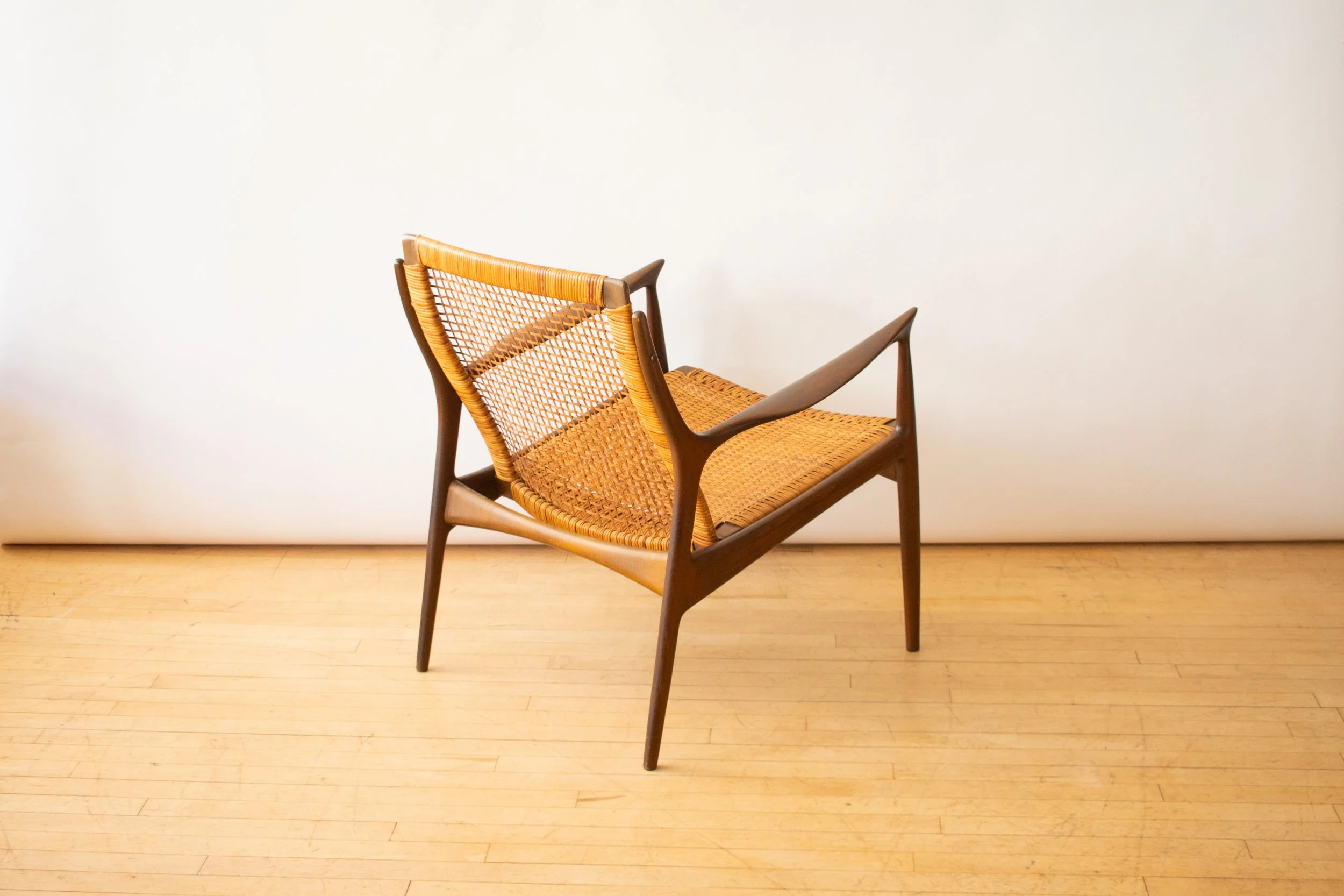 Kofod Larsen Lounge Chair-4.jpg