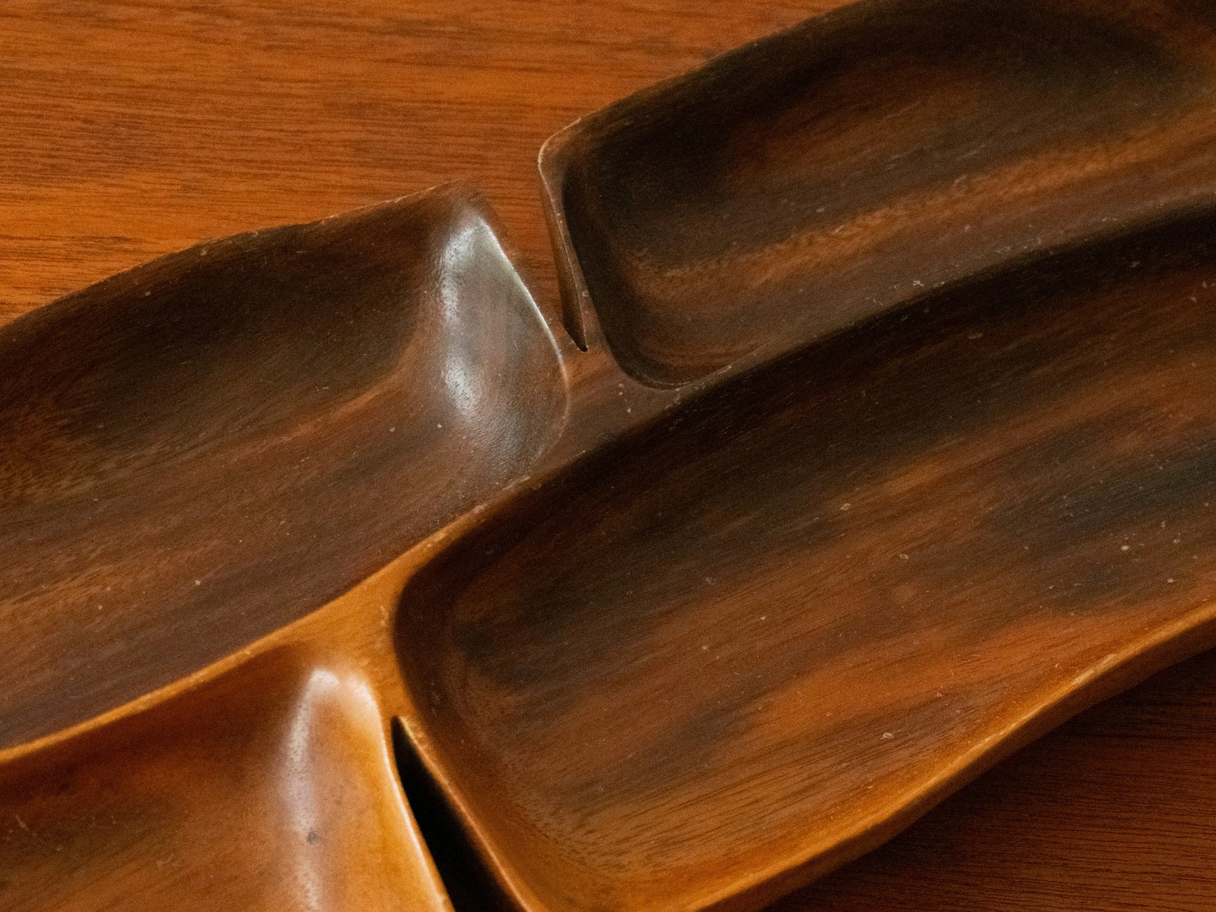 Carved Monkey Pod Wood Bowl-2.jpg