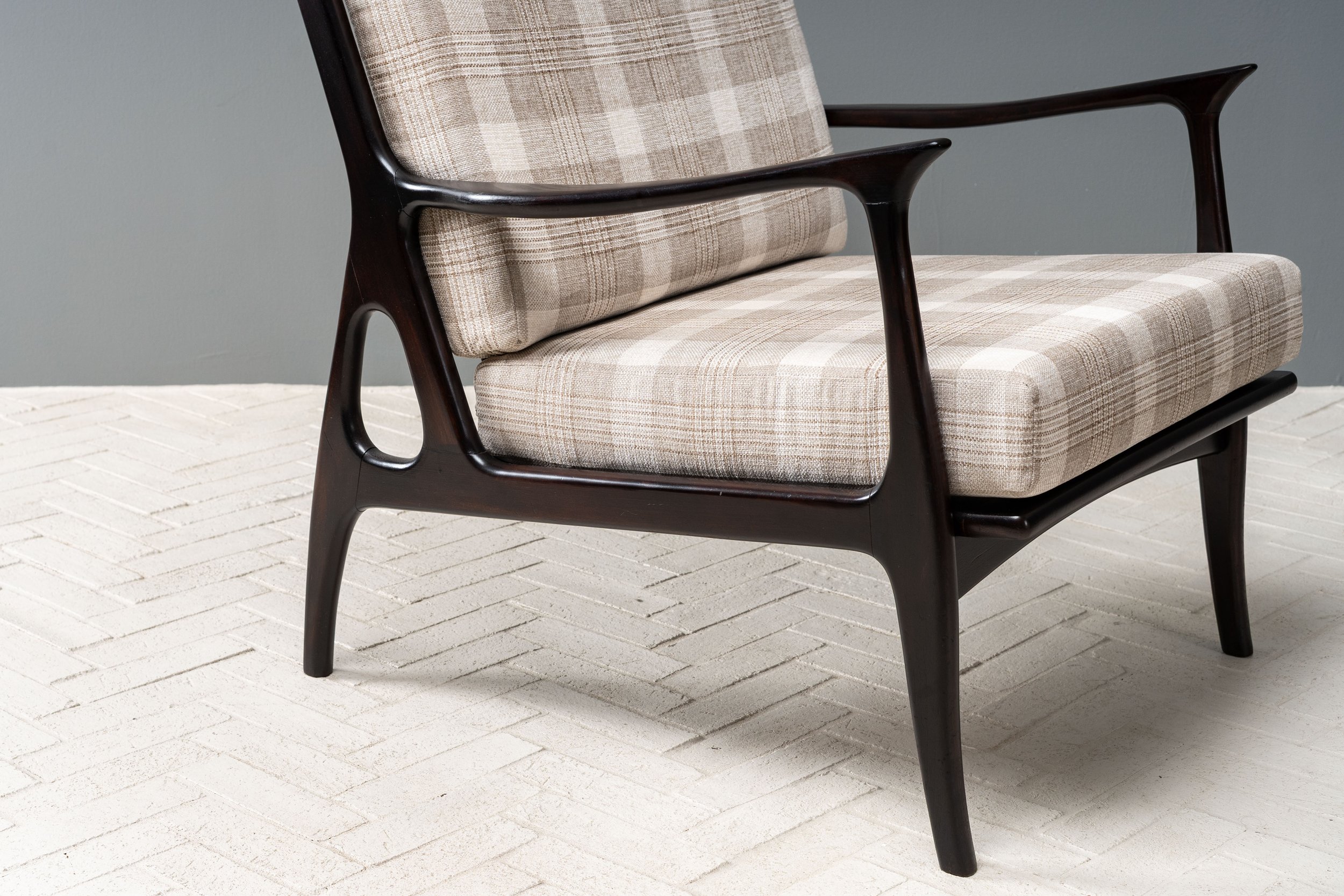 otto-gerdau-open-frame-lounge-chairs-resideinc-14.jpg