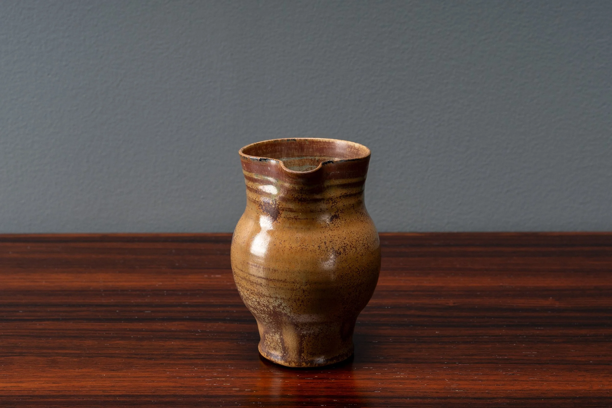 scheier-ceramic-jug-resideinc-7.jpg