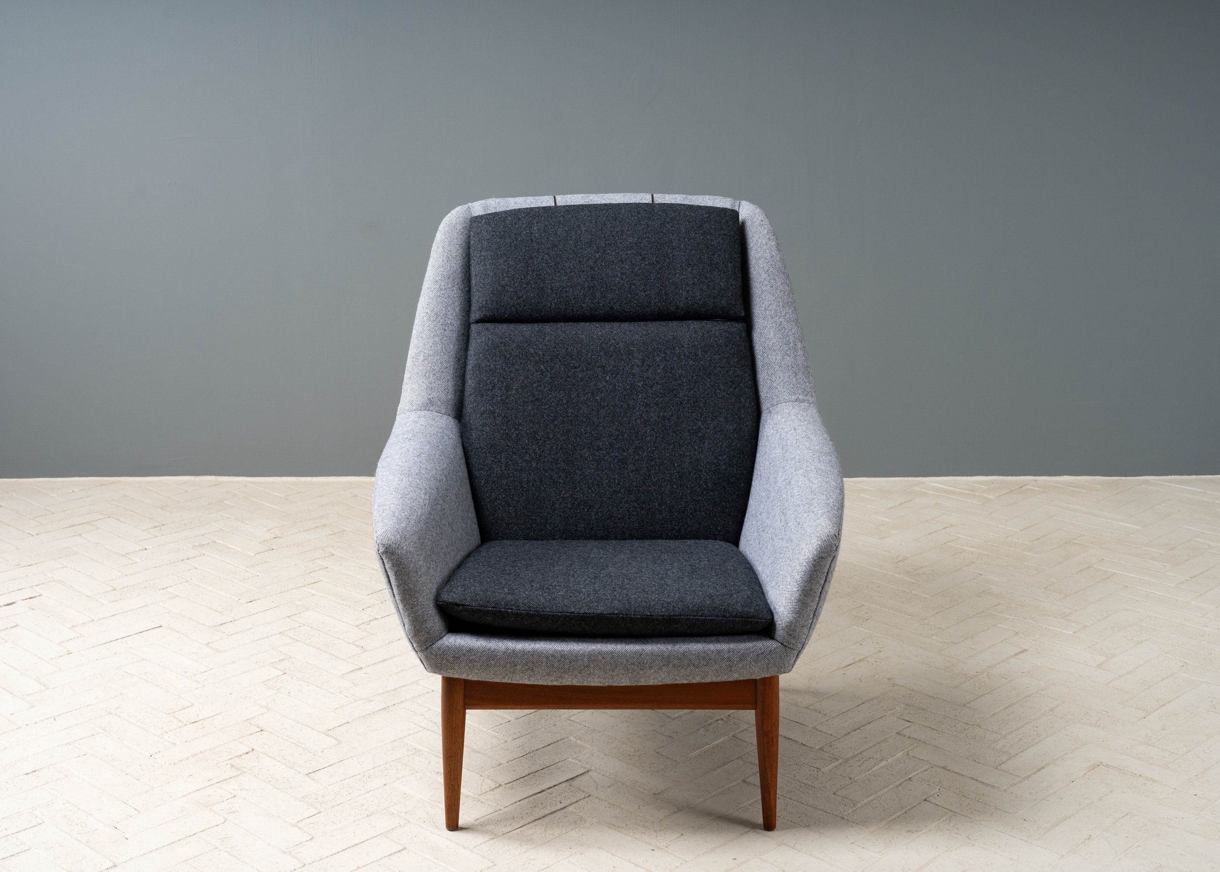 swedish-two-tone-lounge-chair-resideinc-1.jpg
