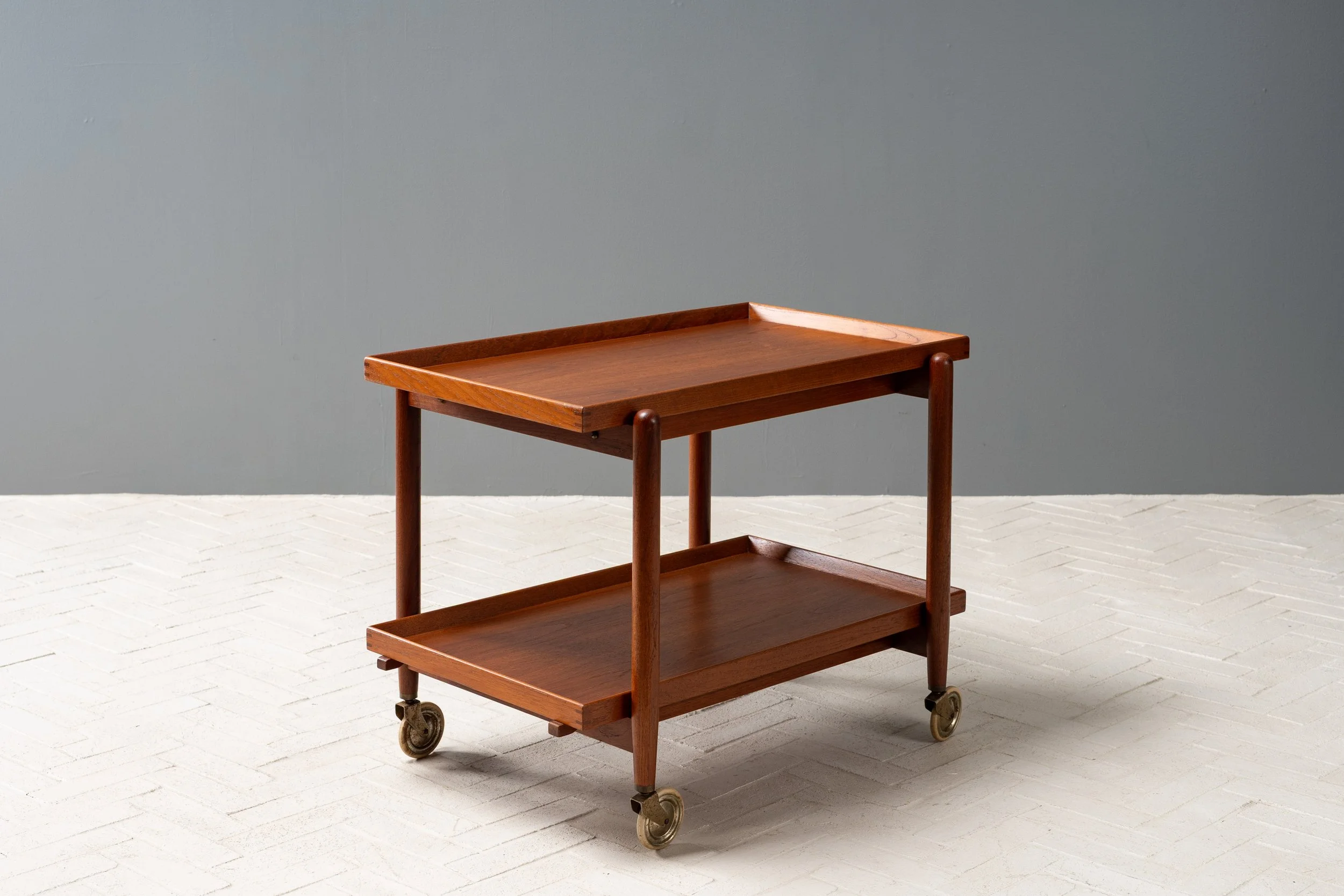 poul-hundevad-teak-bar-cart-aug2025-resideinc-1.jpg