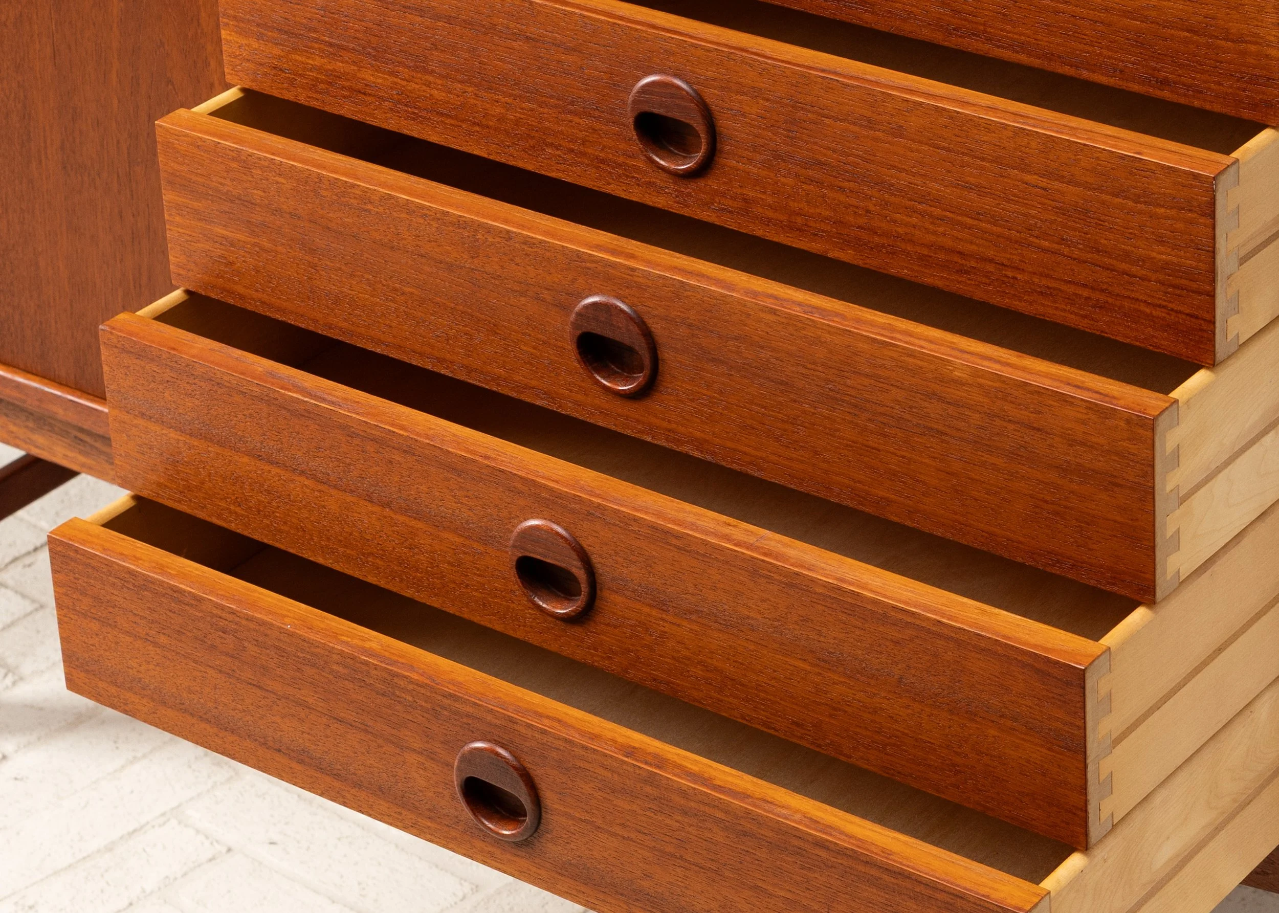 folke-ohlsson-dux-teak-chest-resideinc-7.jpg