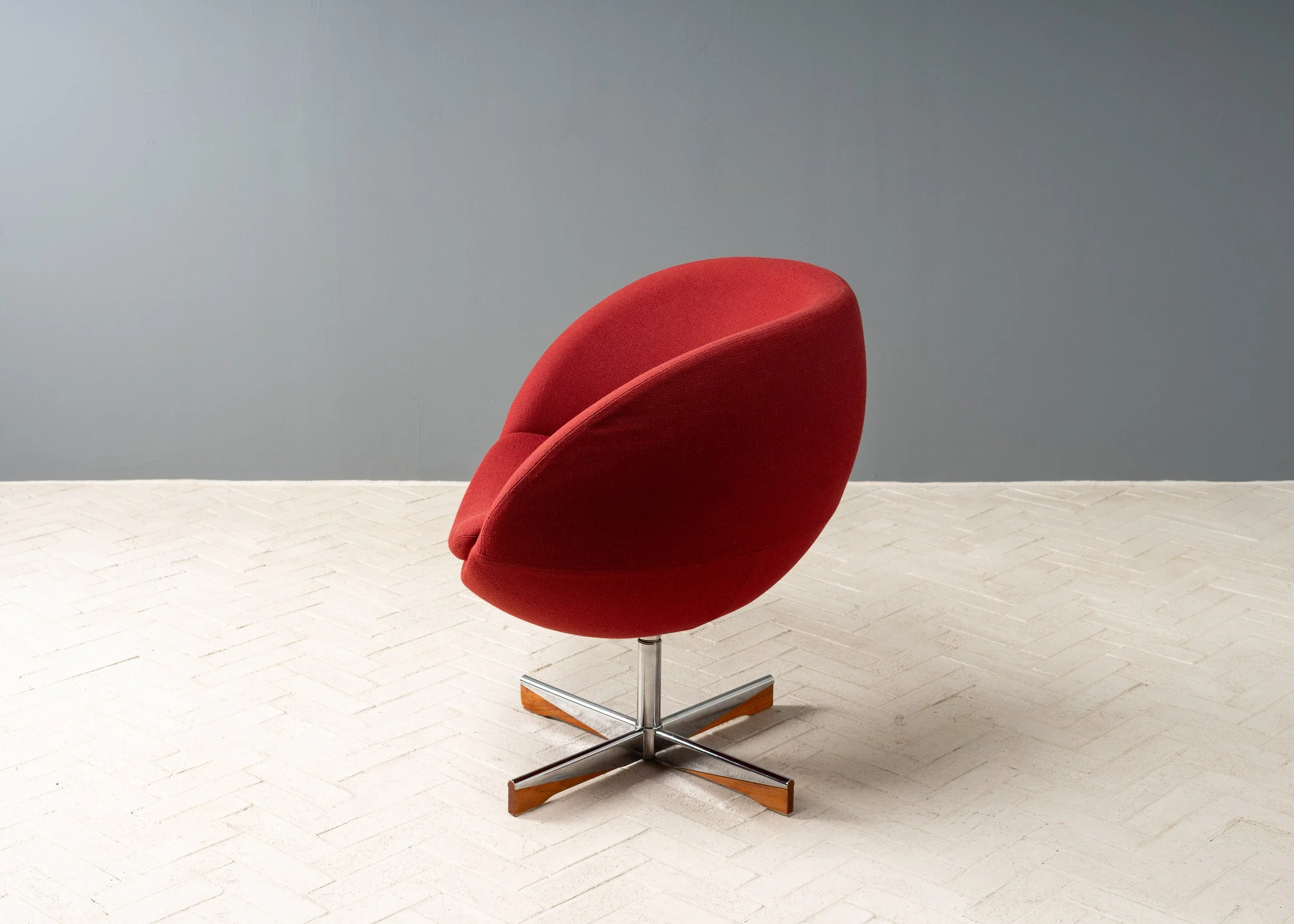 pair-of-sven-ivar-dysthe-swivel-chairs-resideinc-5.jpg