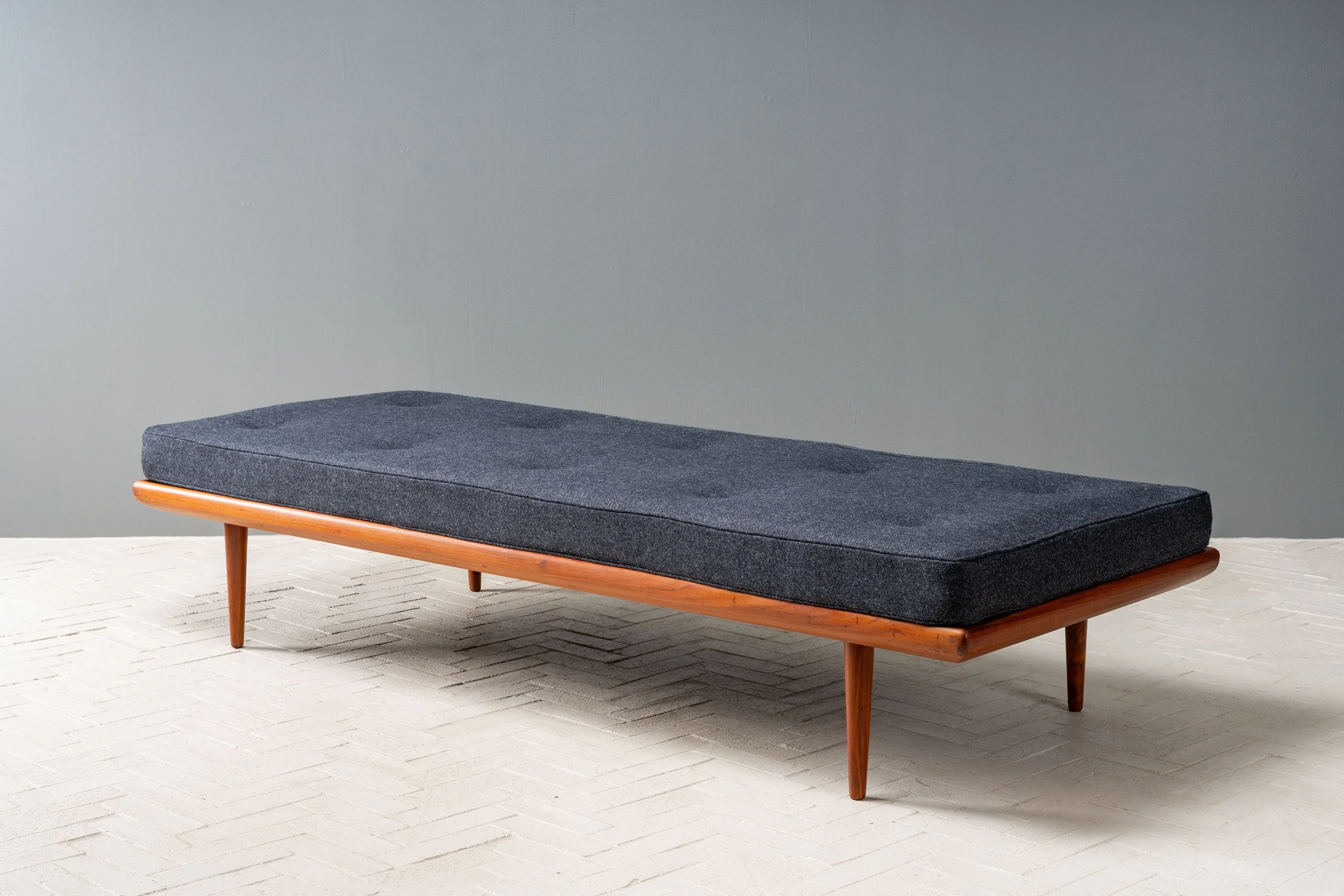 peter-hvidt-teak-daybed-resideinc-5.jpg