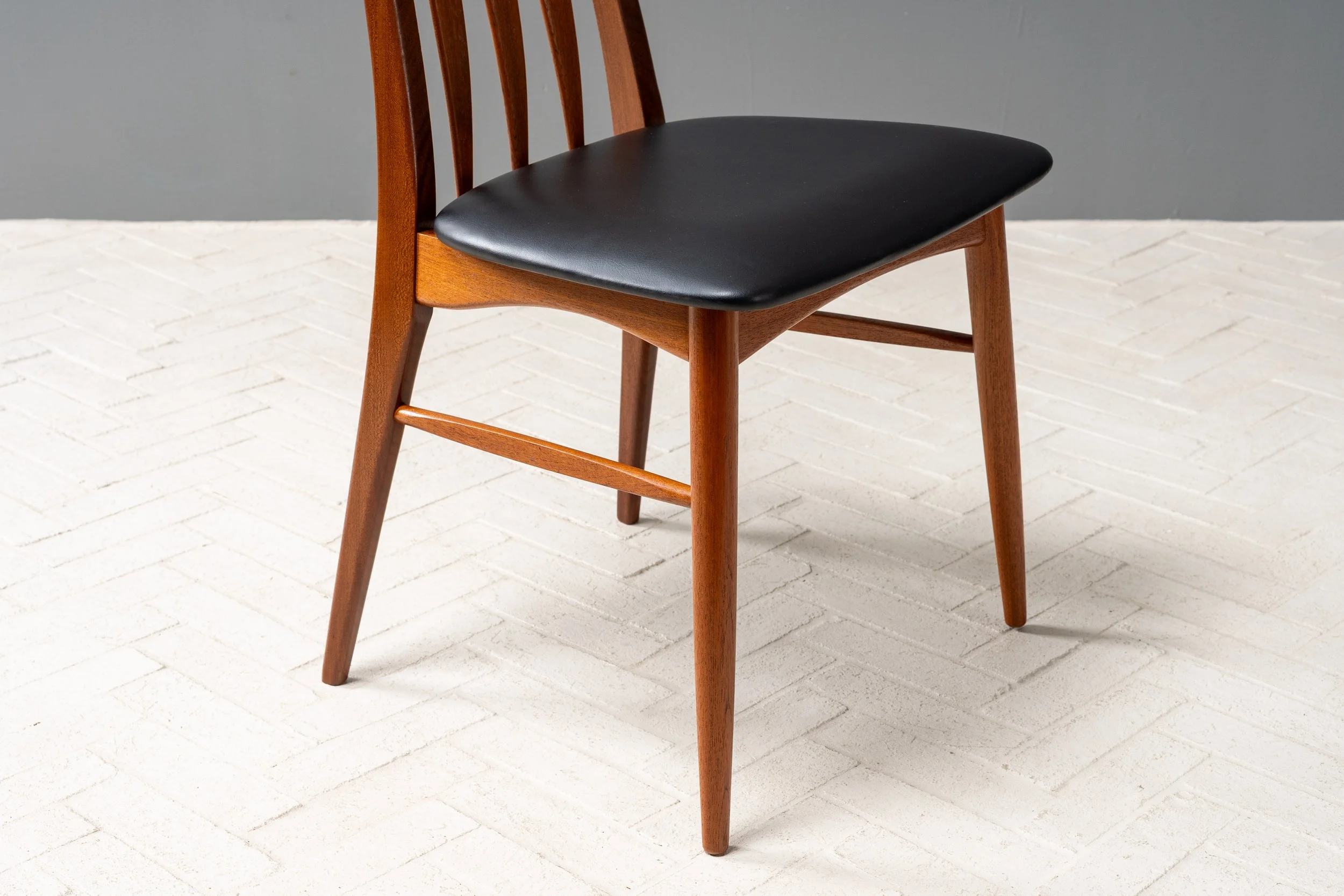 set-of-6-hornslet-teak-dining-chairs-resideinc-14.jpg