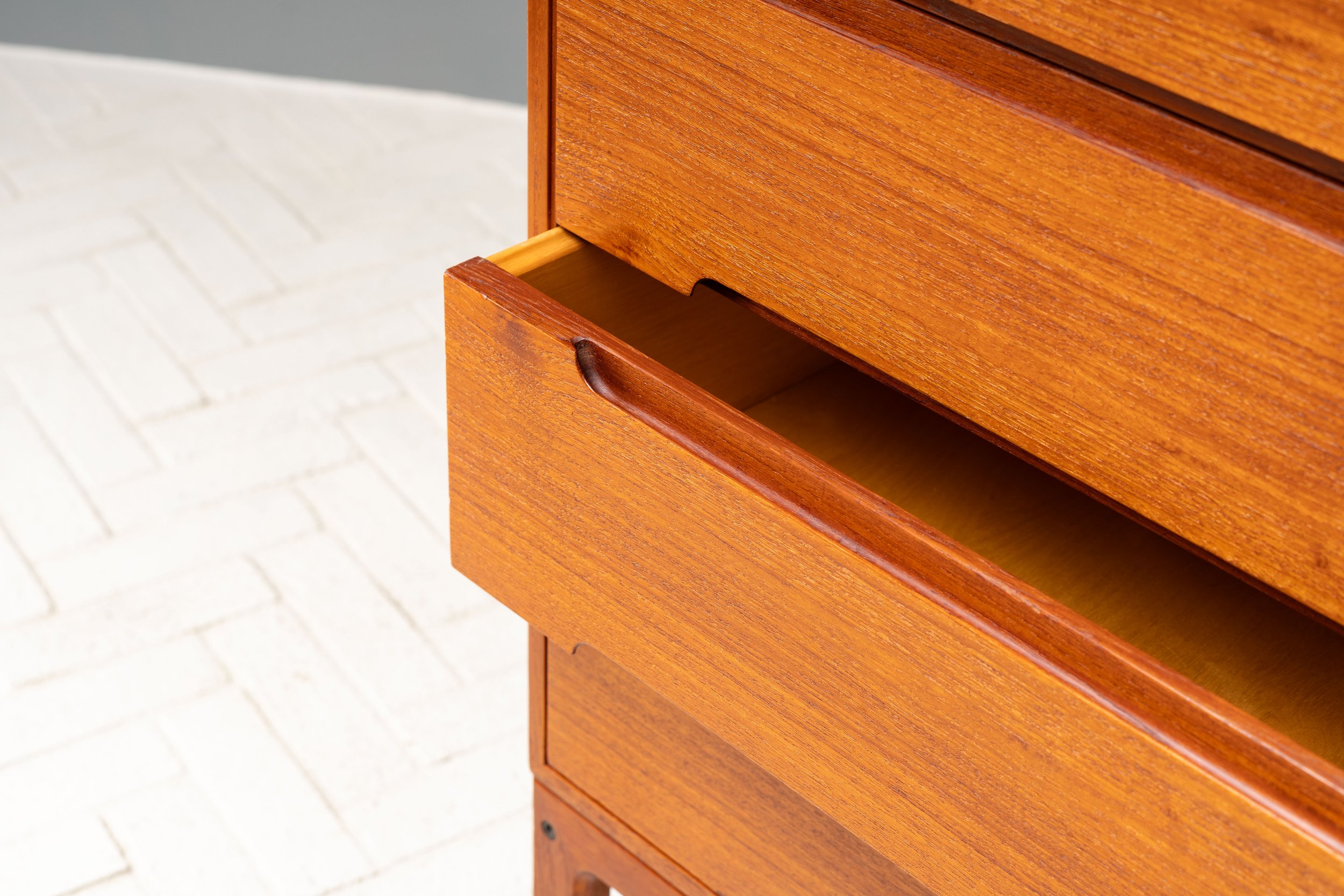 arne-wahl-iversen-teak-high-chest-resideinc-13.jpg