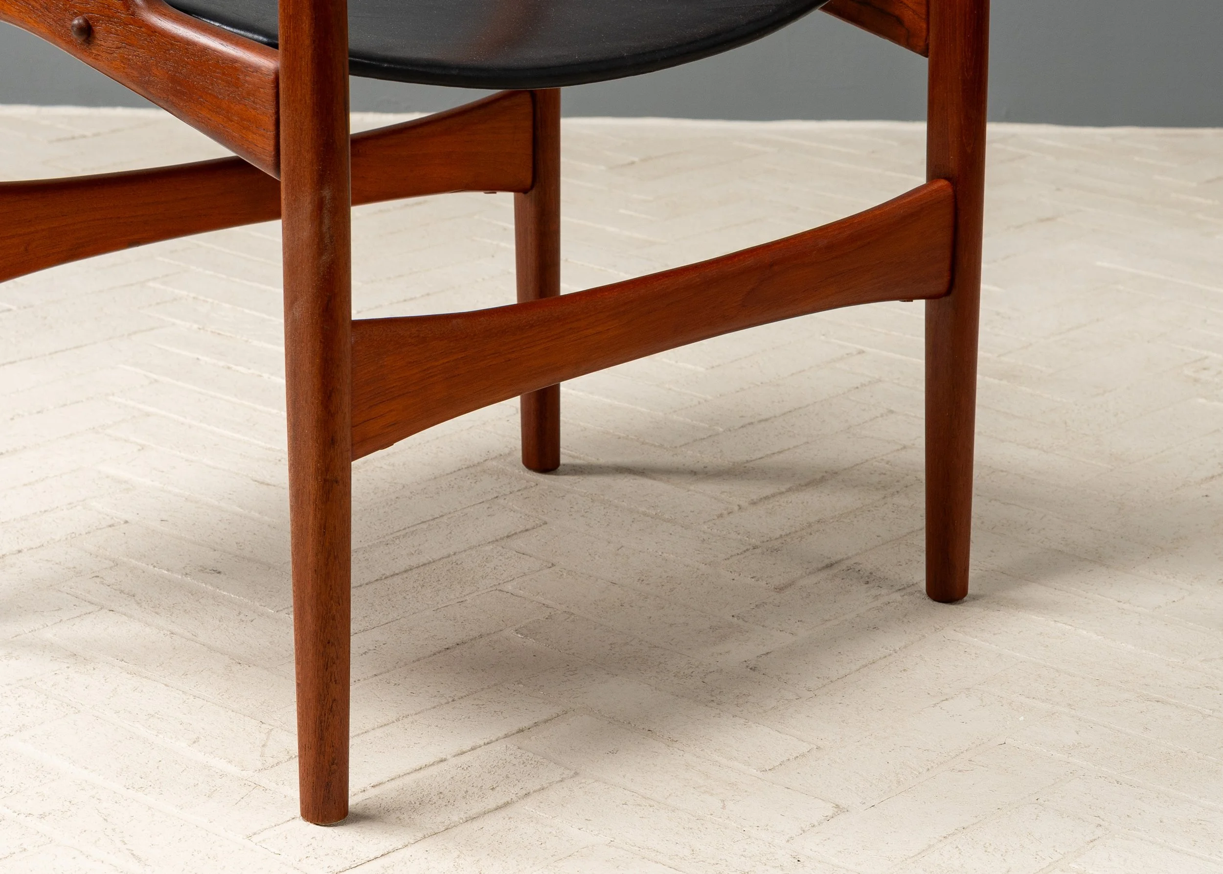 arne-hovmand-olsen-jutex-model-171-armchair-reside-inc-8.jpg