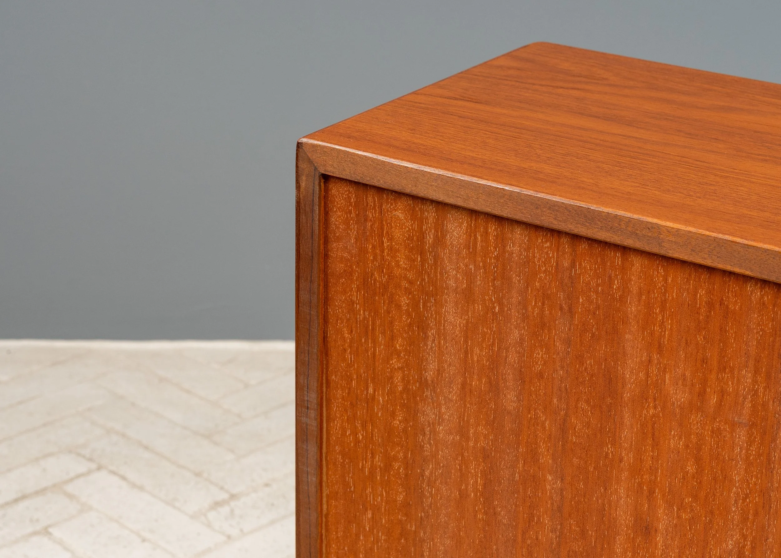 berhard-pedersen-teak-console-resideinc-14.jpg