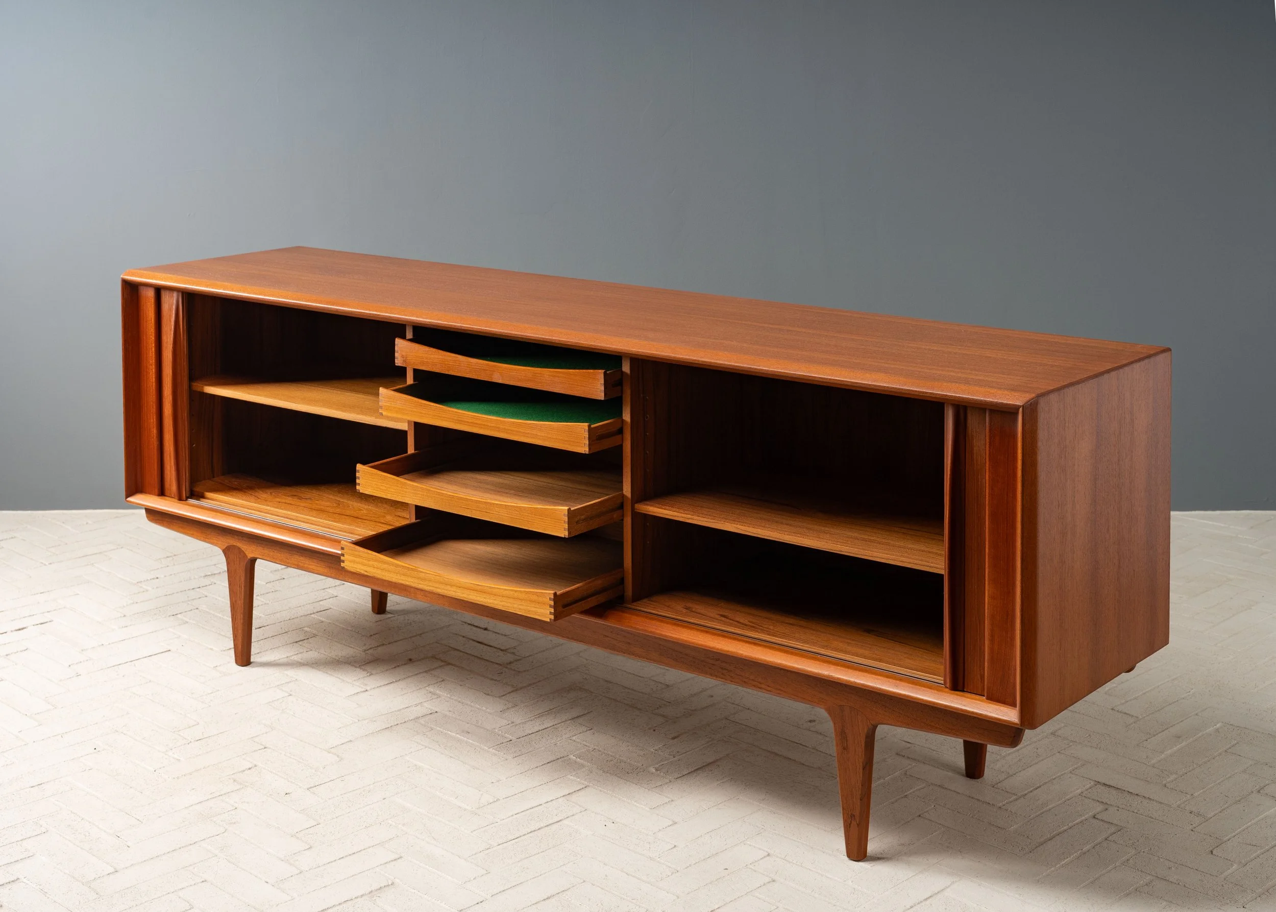 bernhard-pedersen-long-teak-sideboard-resideinc-12.jpg