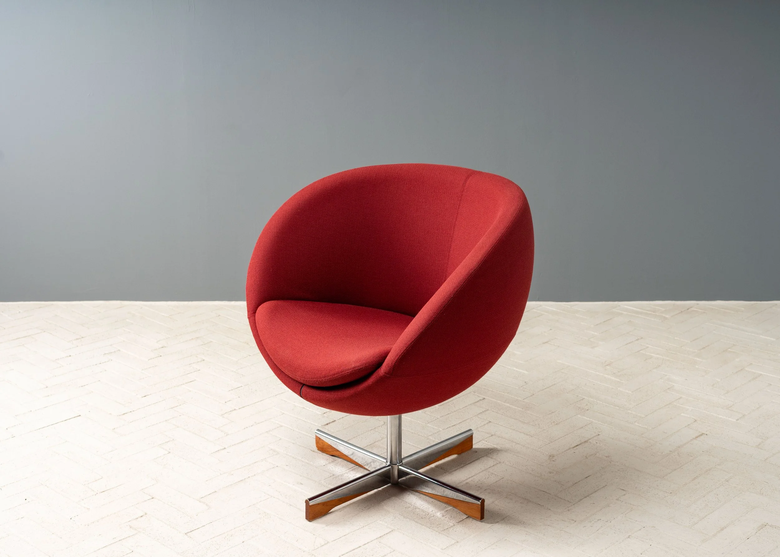 pair-of-sven-ivar-dysthe-swivel-chairs-resideinc-4.jpg